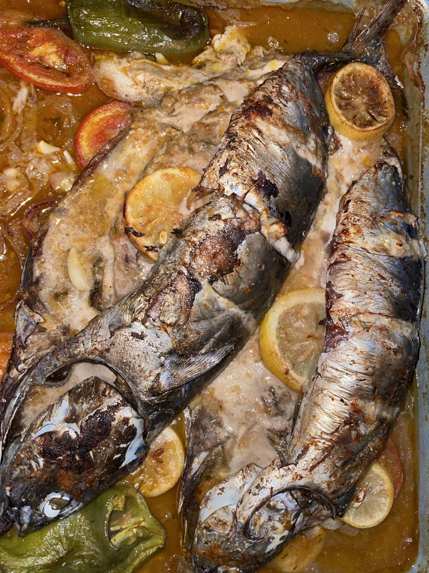 Poisson rôti aux légumes