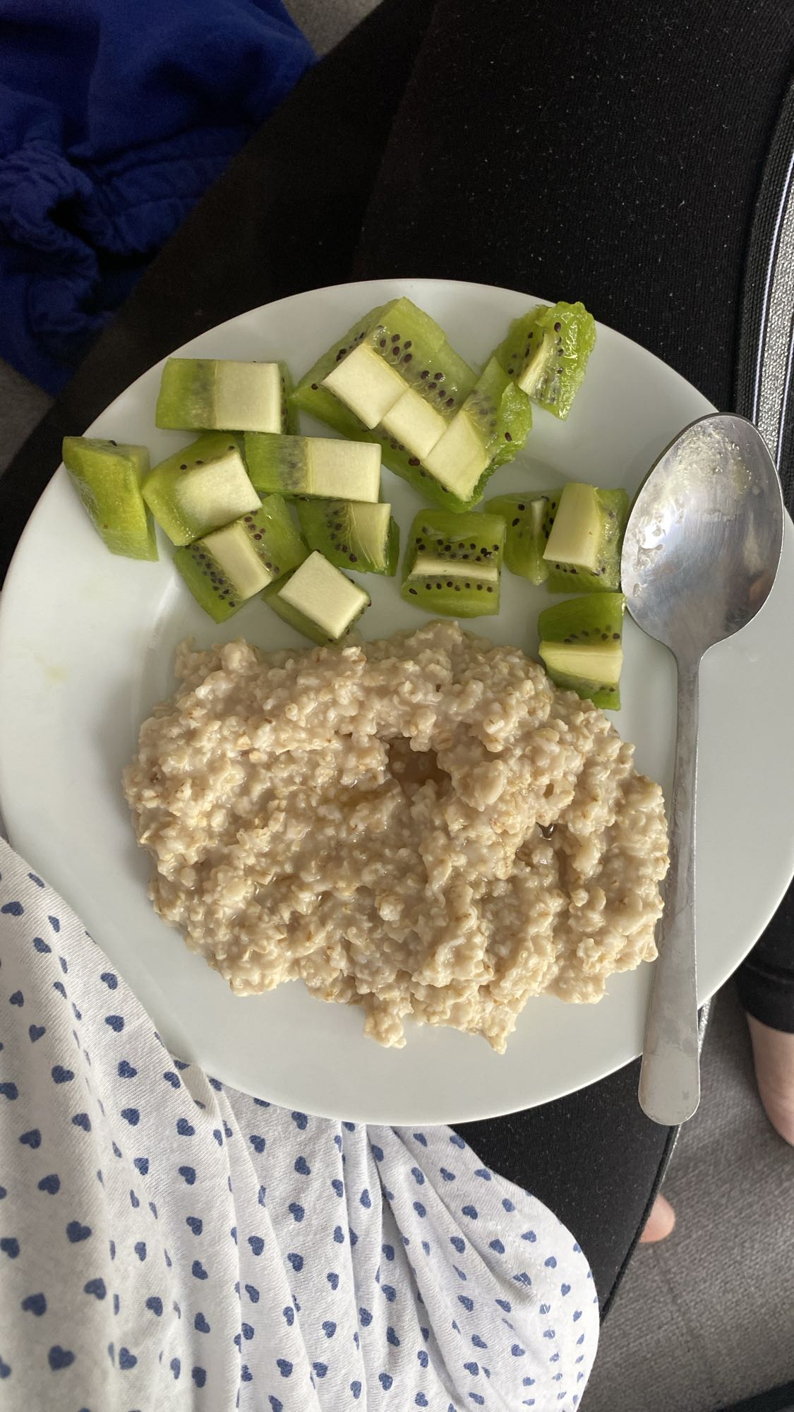 Porridge et kiwi