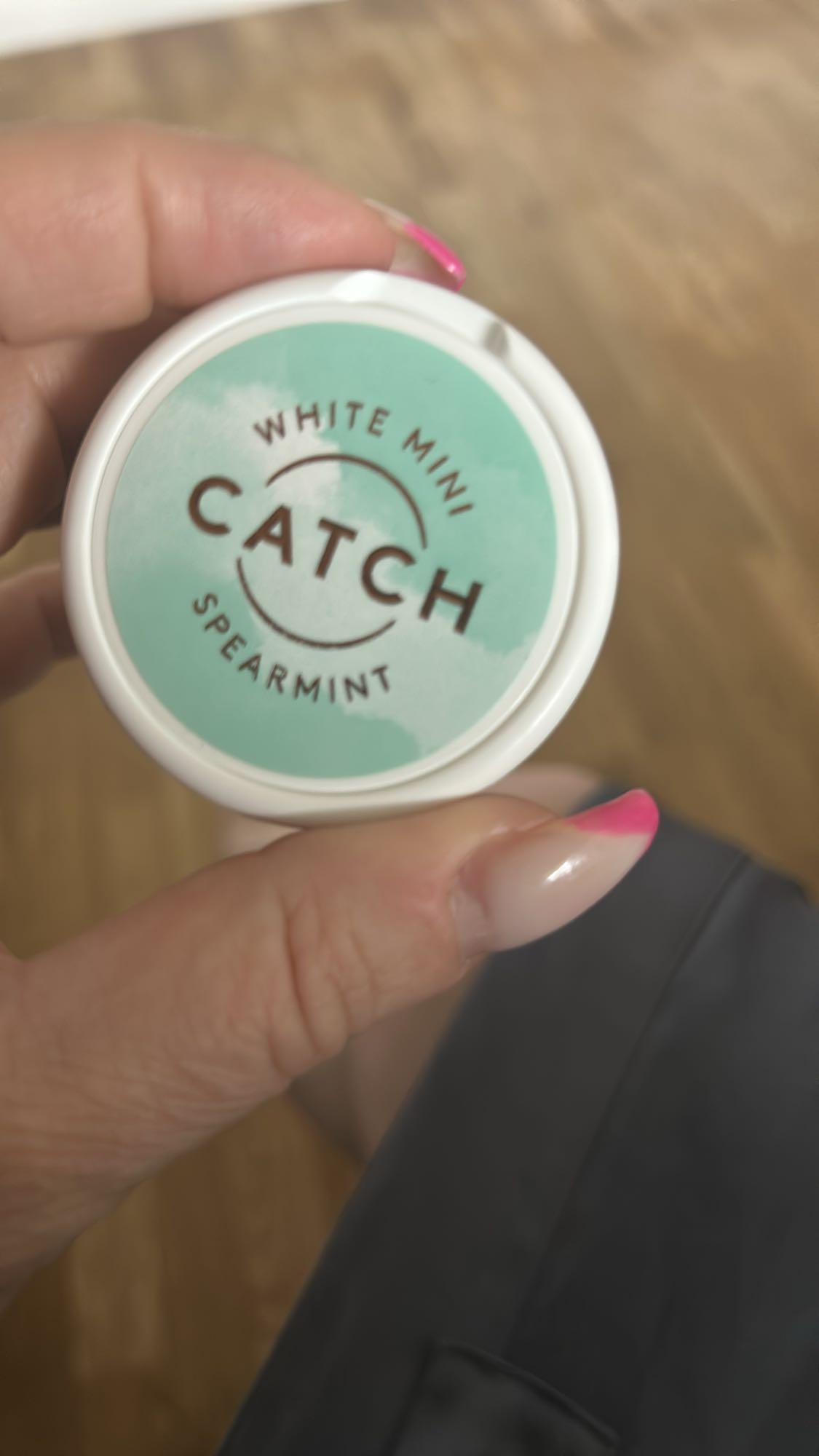 Catch White Mini