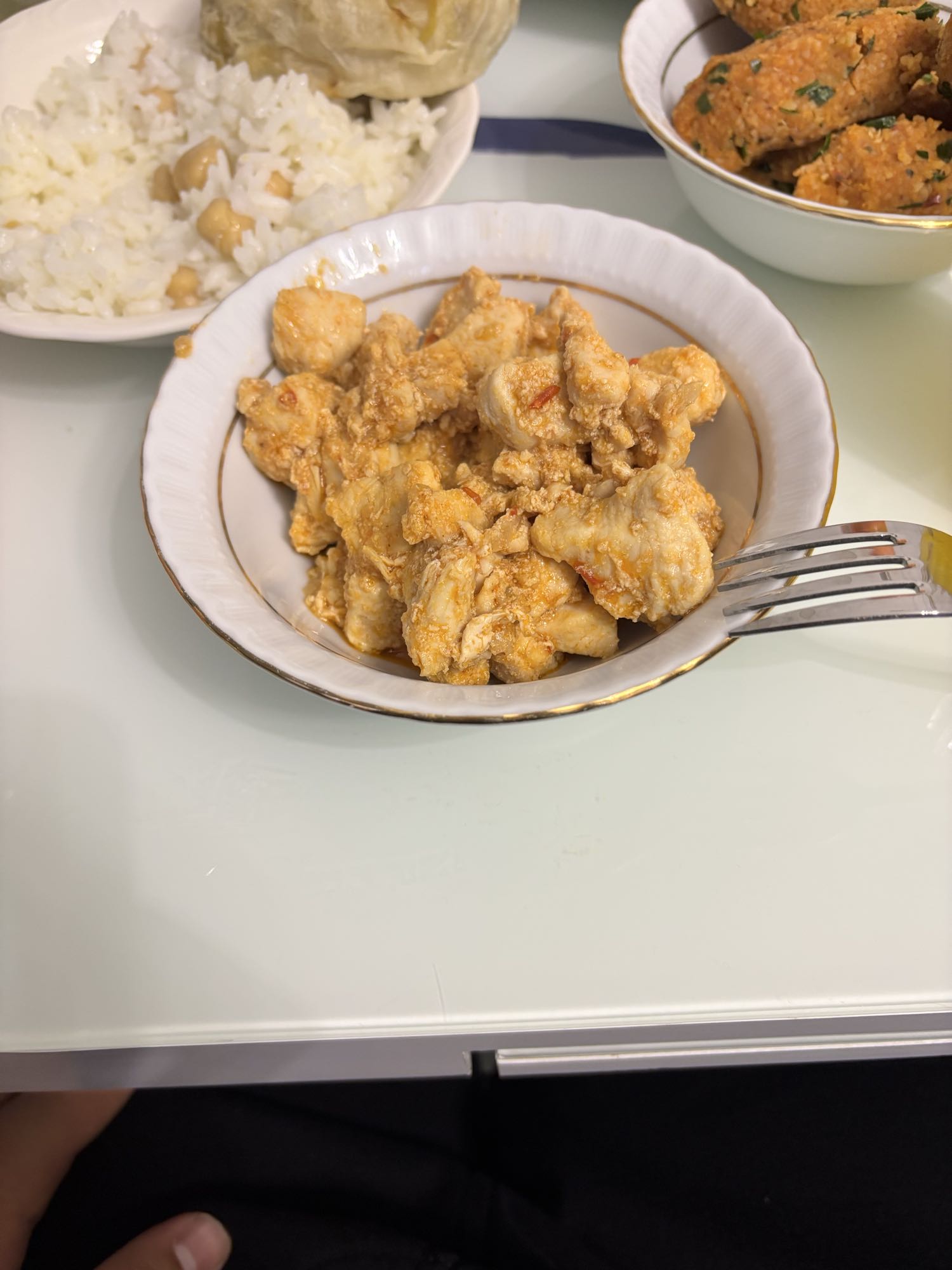 Tavuklu öğle yemeği