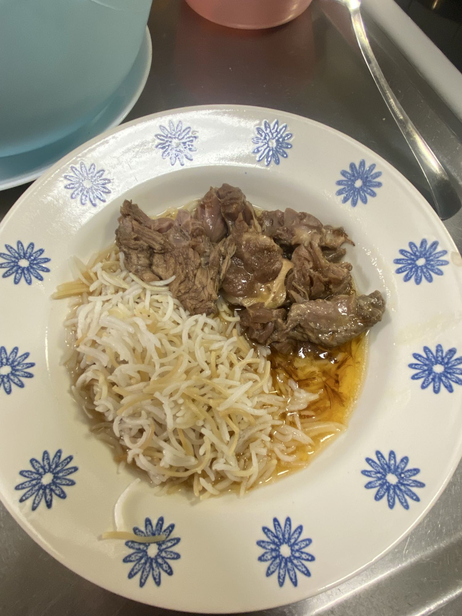 لحم مع أرز بالشعيرية