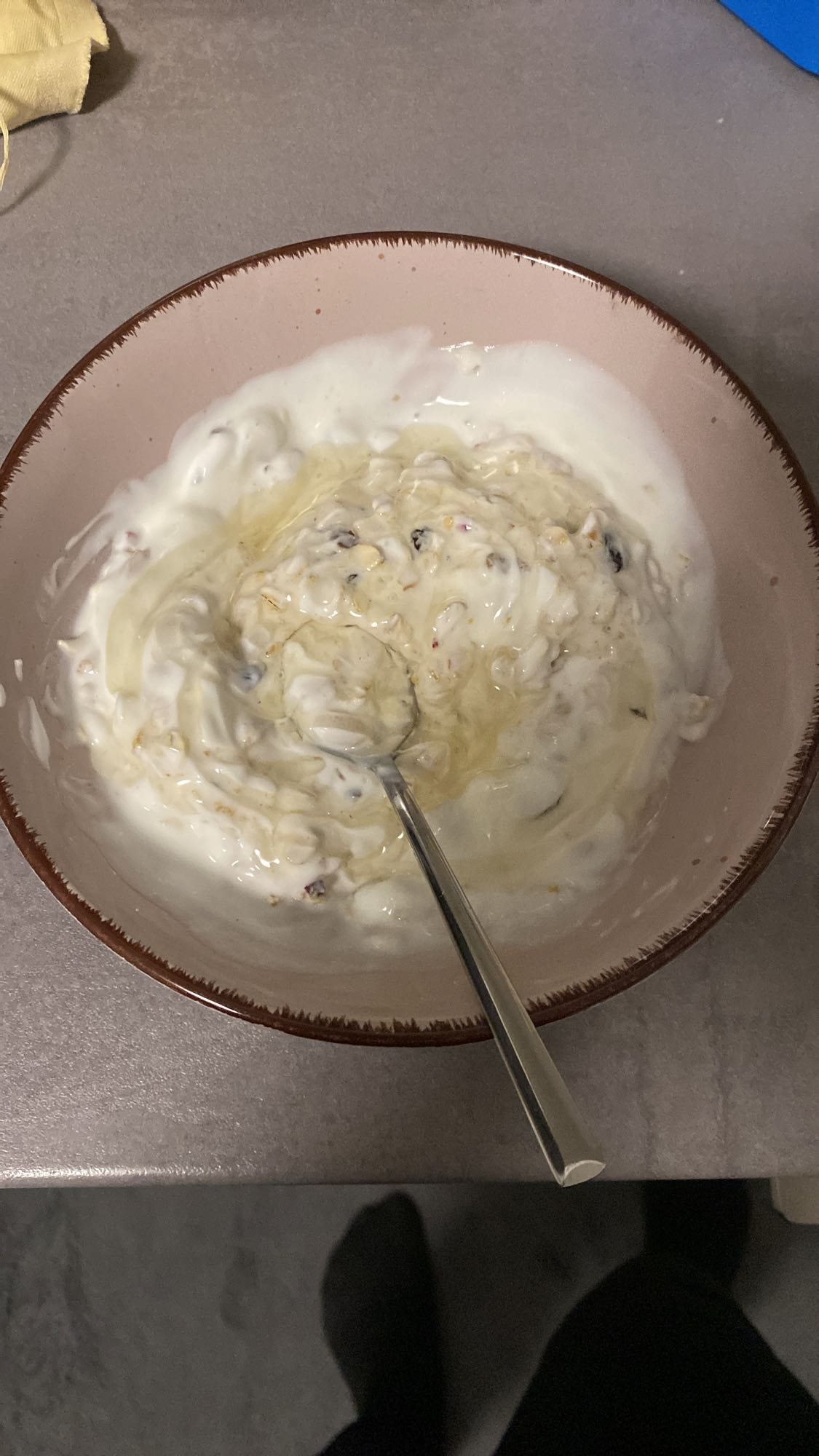 Yogur con miel y nueces