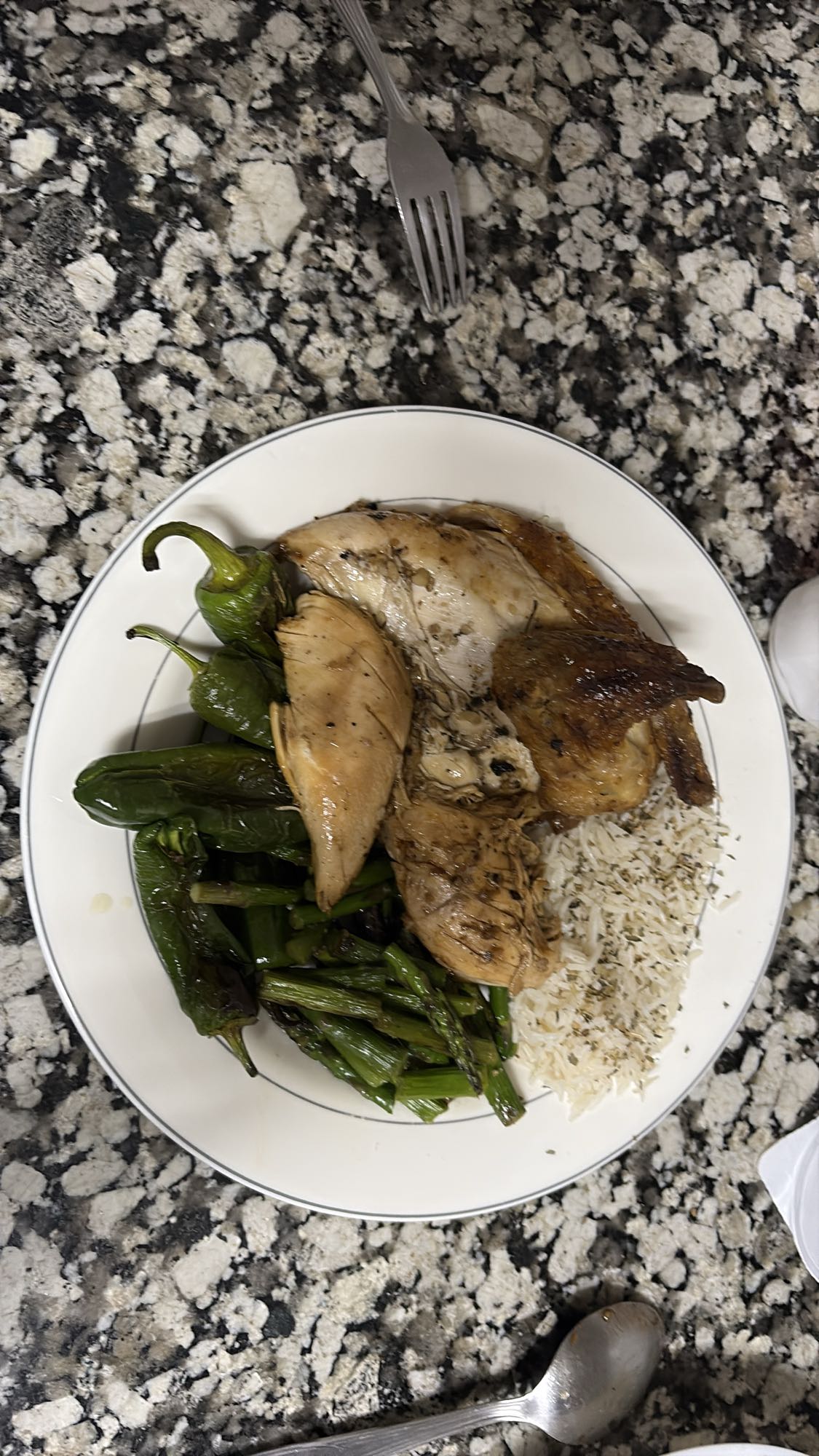 Pollo con arroz y verduras