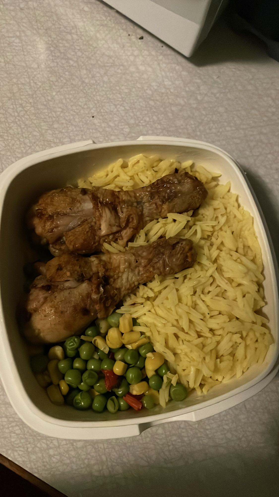 Kyckling med ris och grönsaker