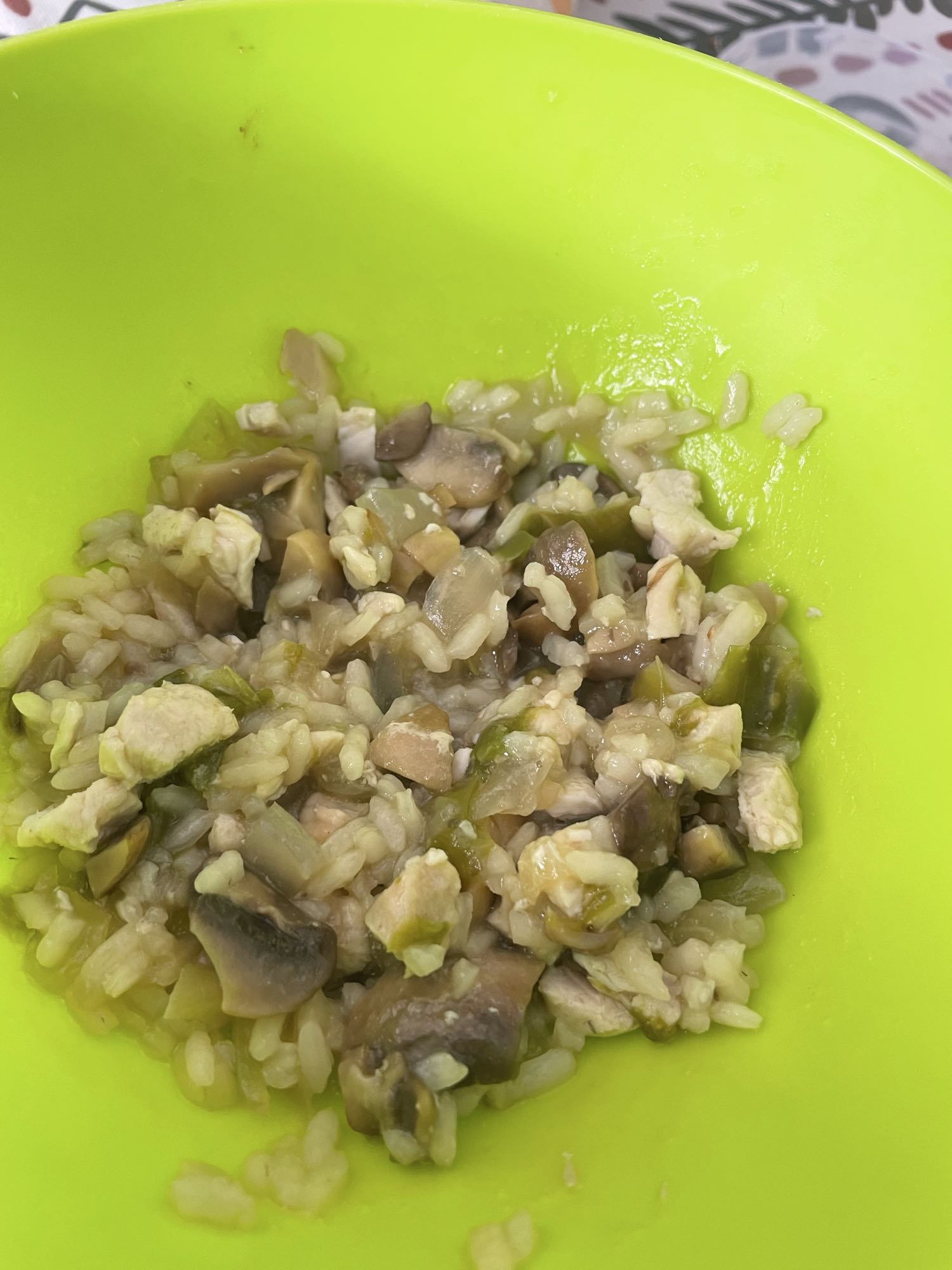 Arroz con pollo y verduras