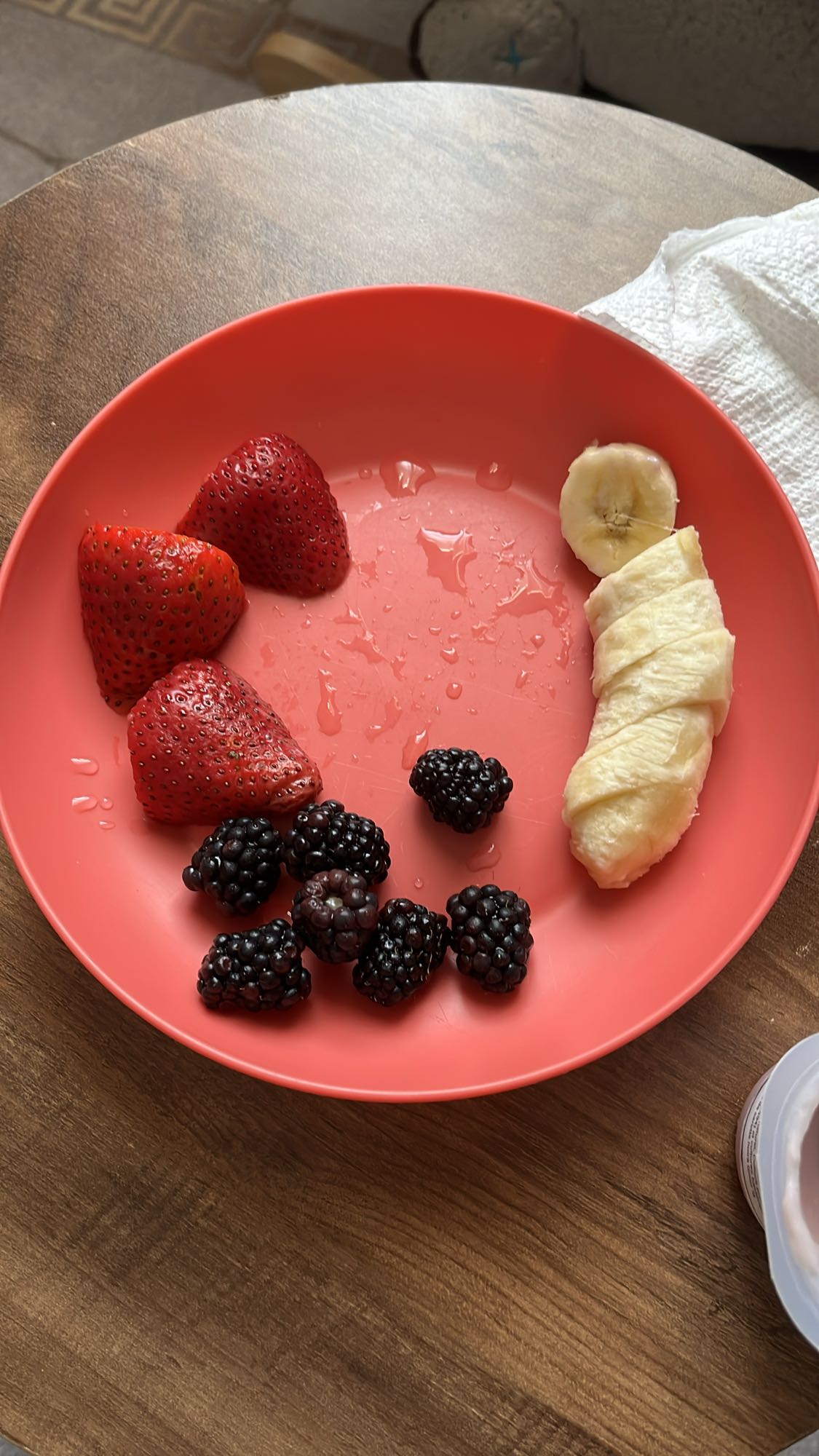 Assiette de fruits frais