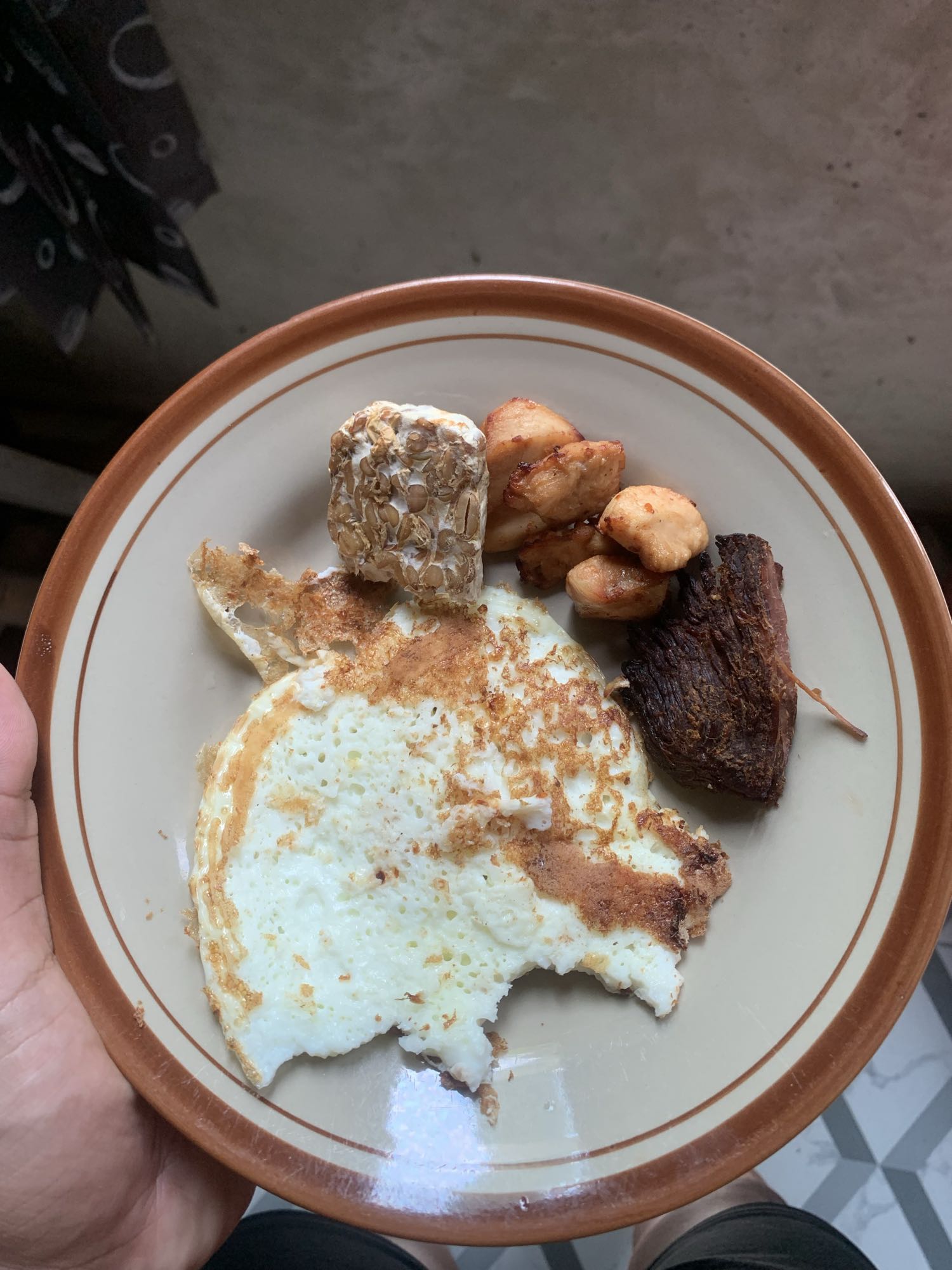 Telur, tempe, ayam, daging