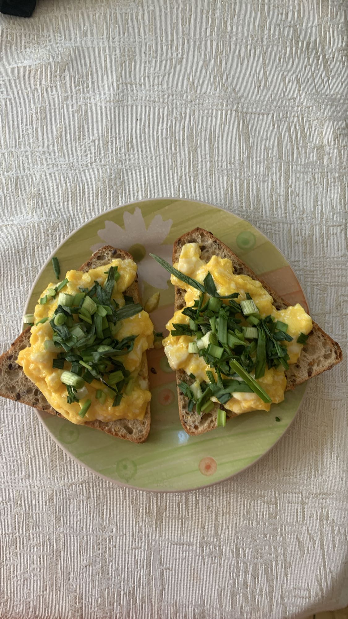 Jajecznica na chlebie