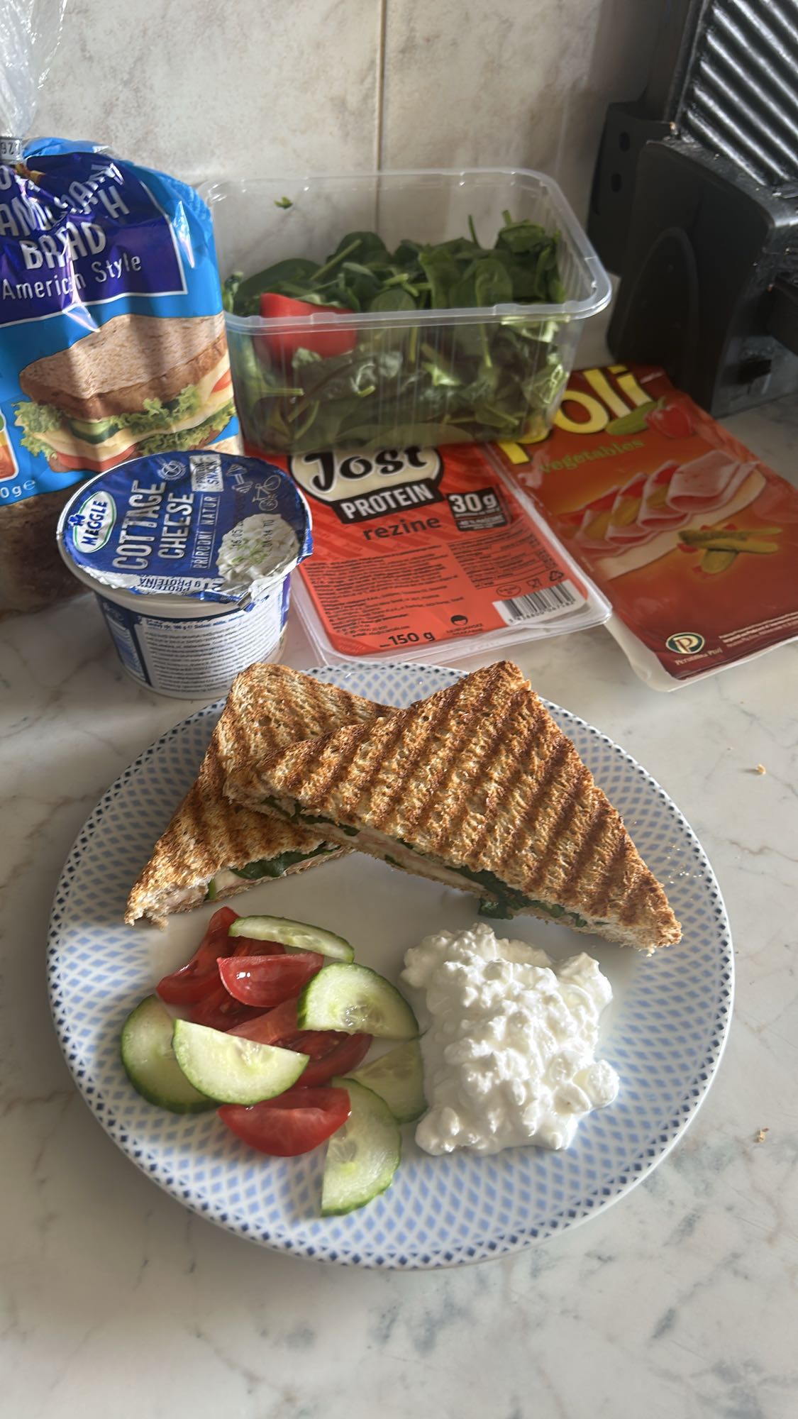Protein Sandwich Plate