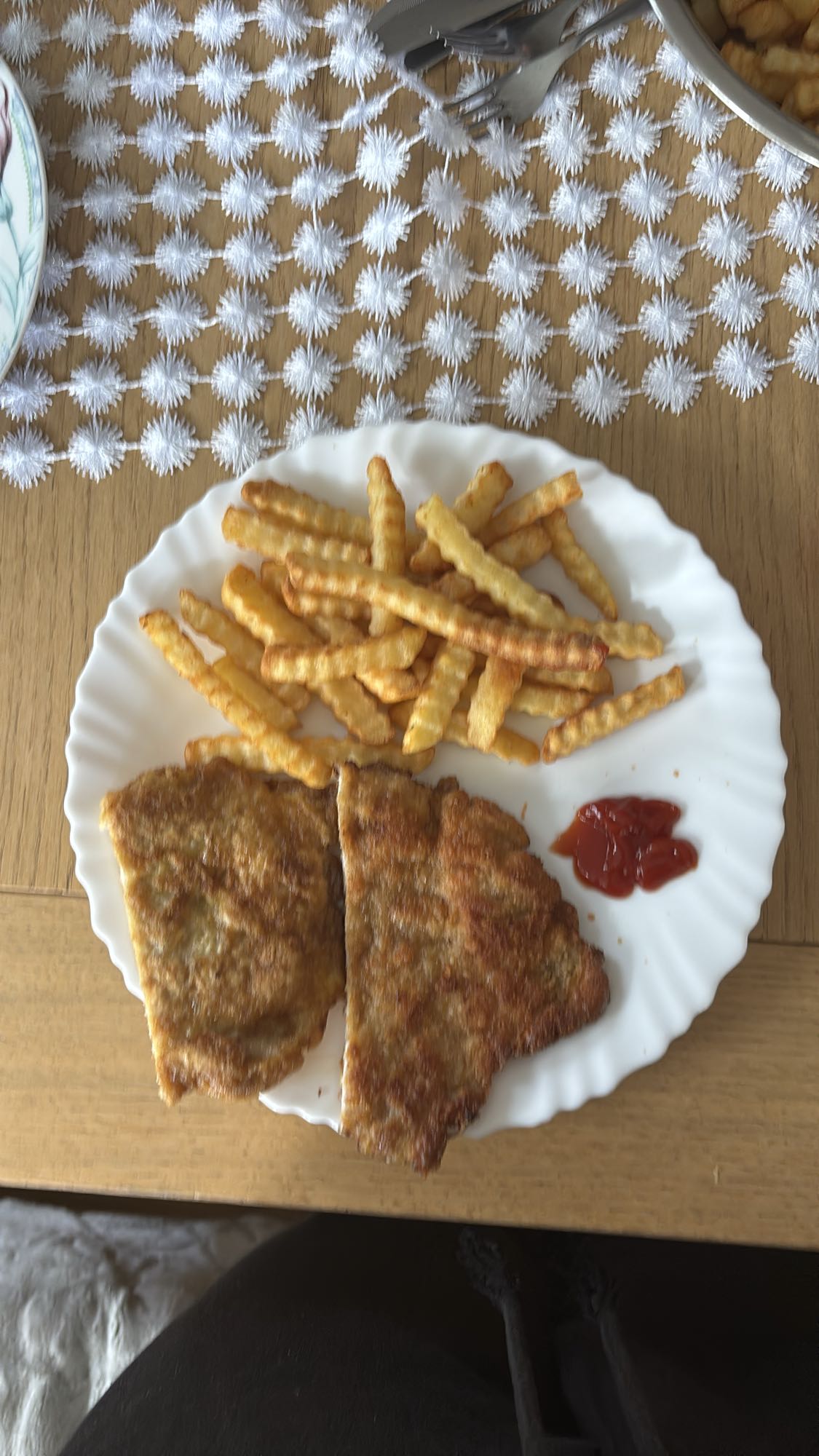 Kotlet z frytkami