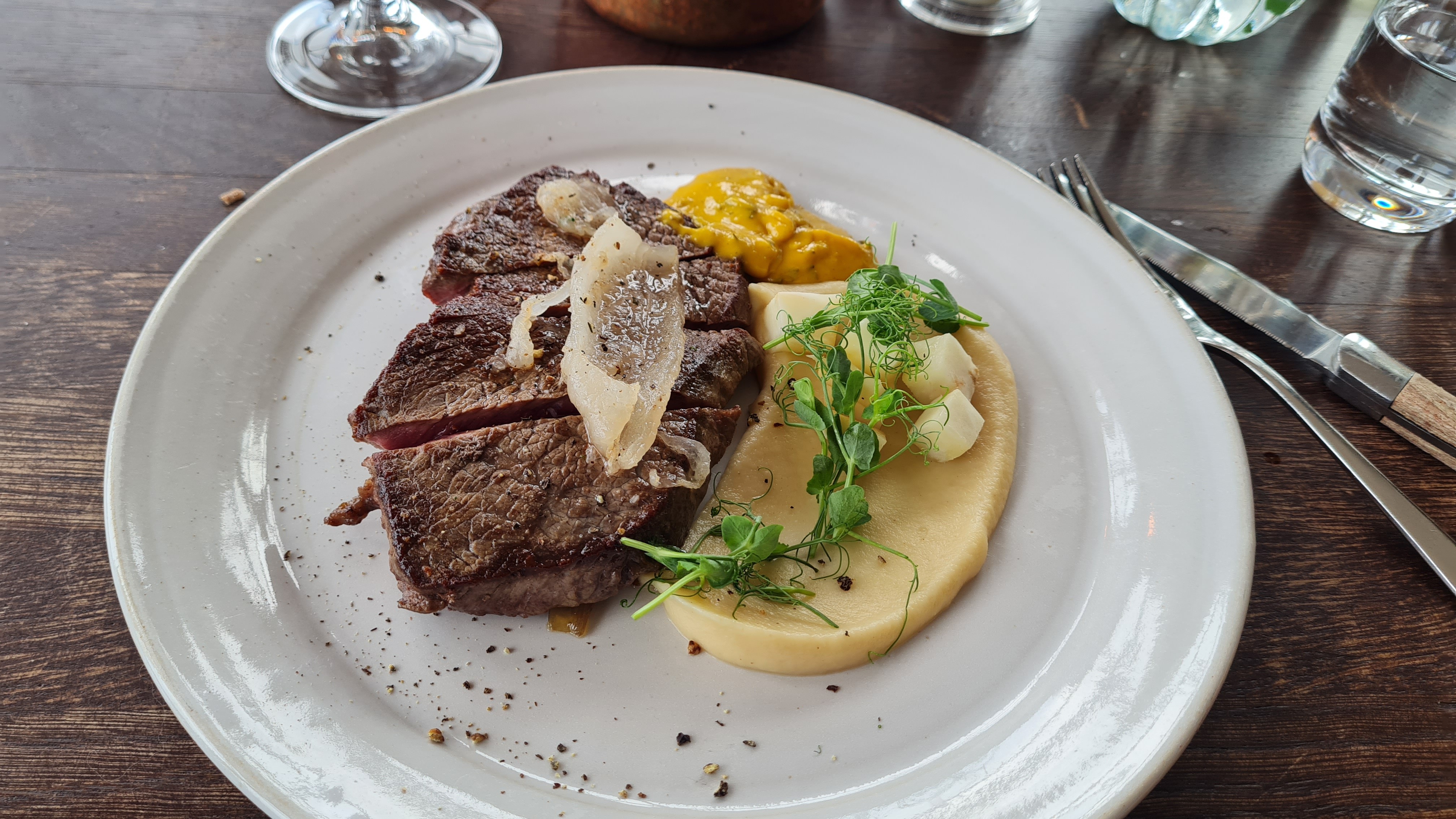 Steak with puree