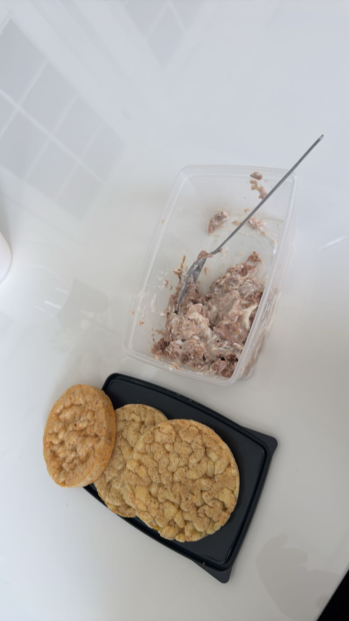 Riskakor med tonfiskröra