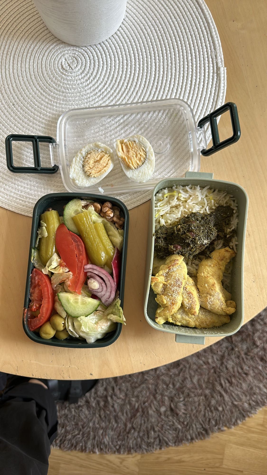 Kyckling med ris och sallad