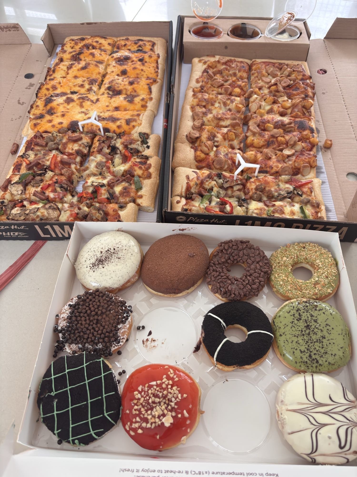 Pizza dan Donat