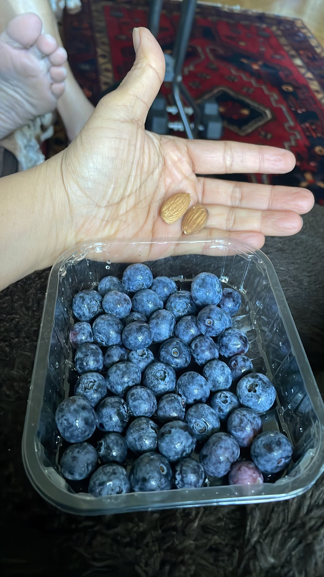 Blåbär och mandlar