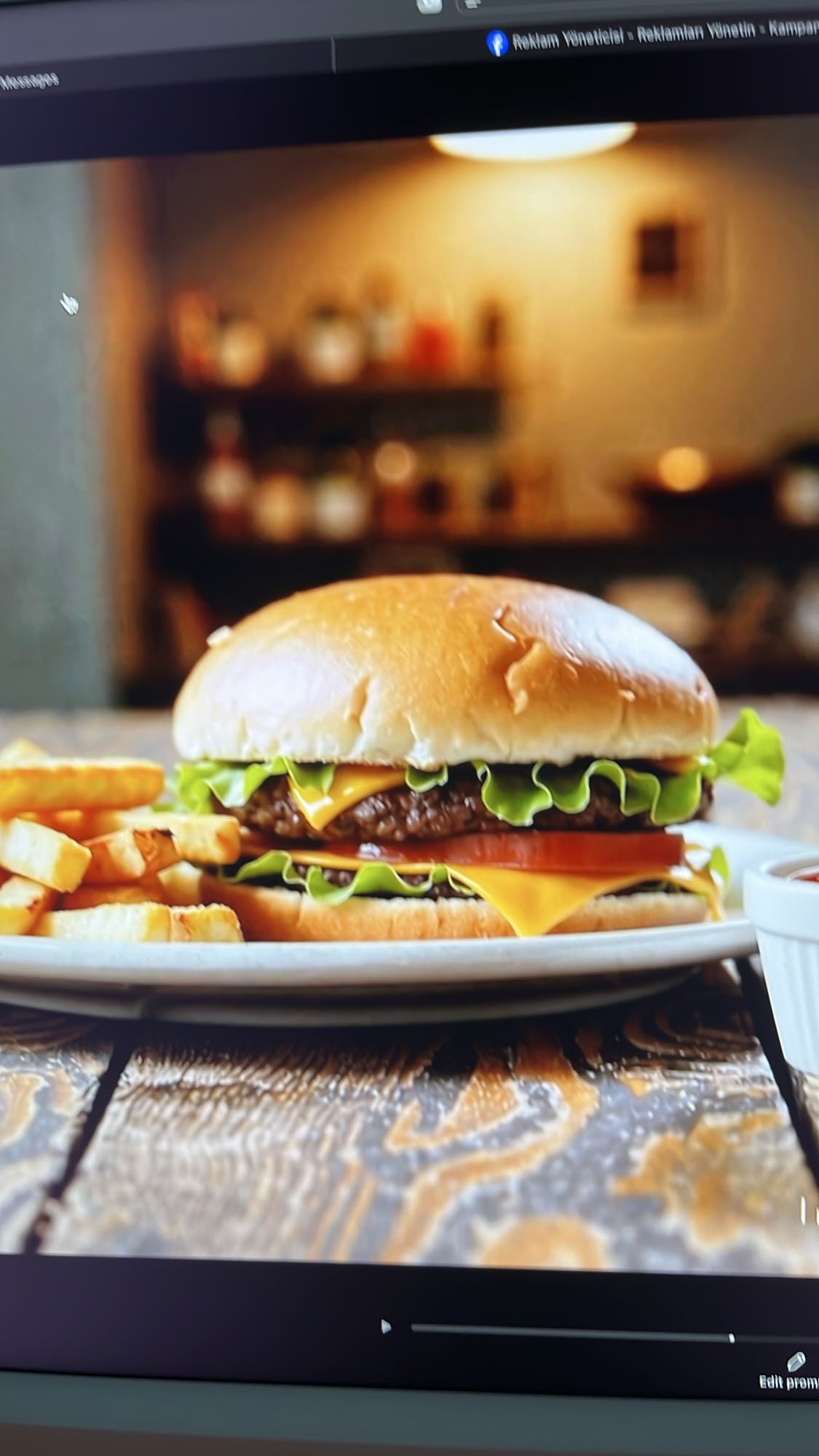 Cheeseburger with Fries