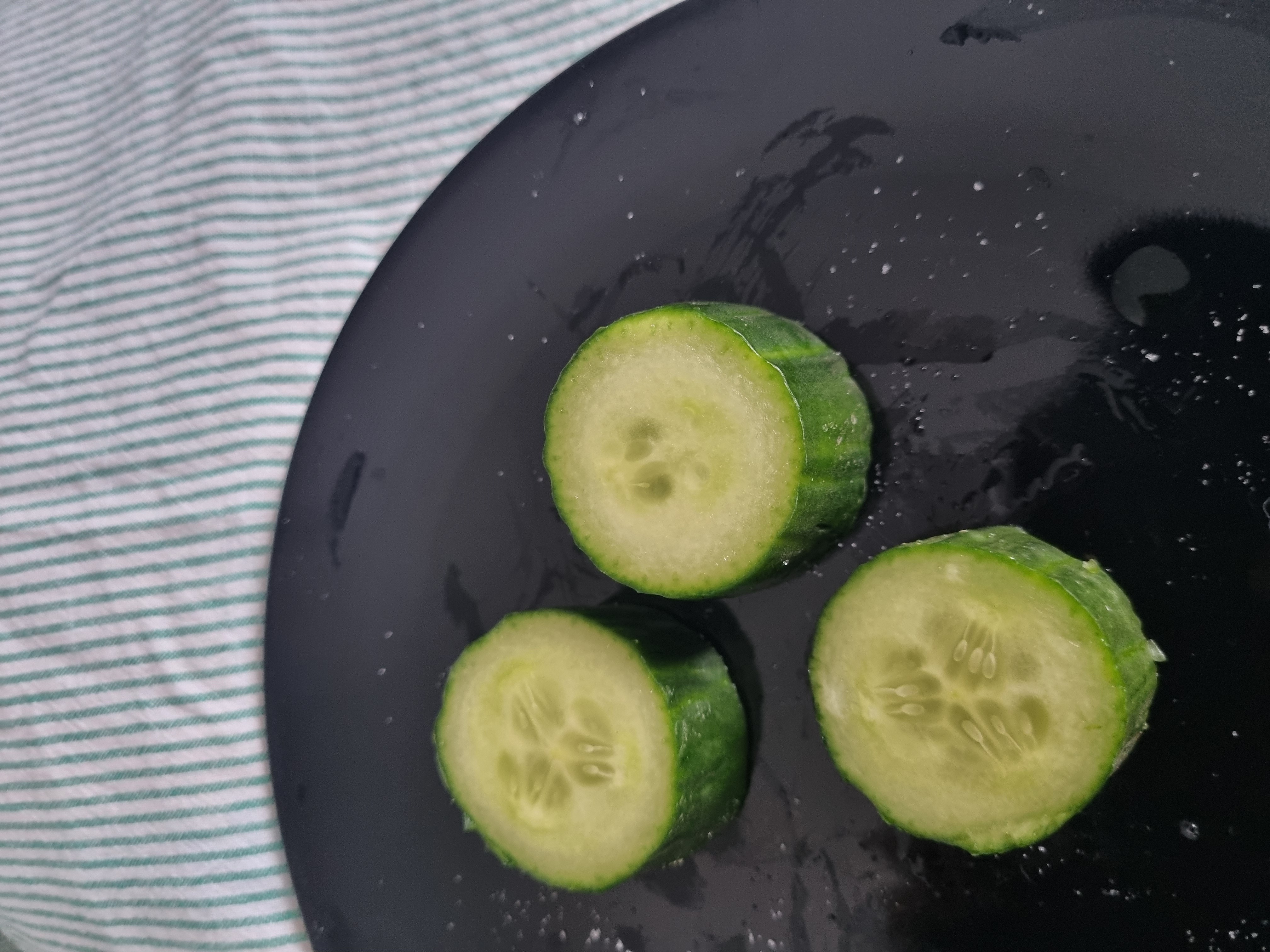 Cucumber slices