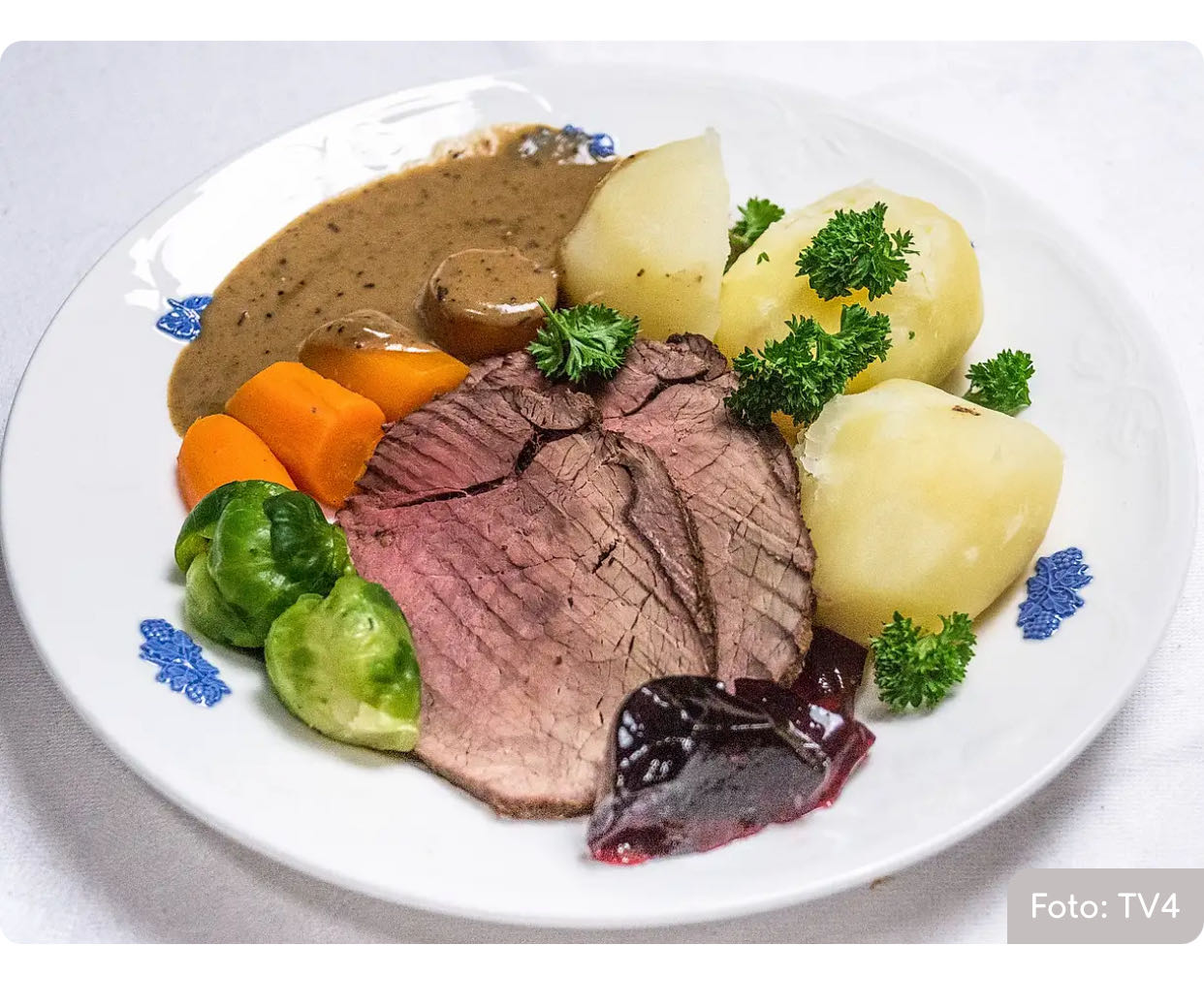 Älgstek med potatis och gräddsås