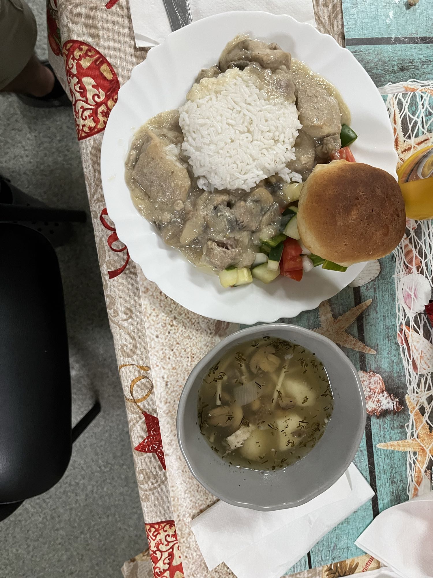 Обед с рисом и супом