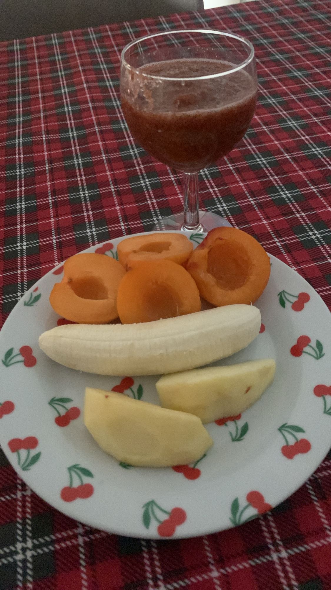 Gaspacho tomate-concombre-poivron