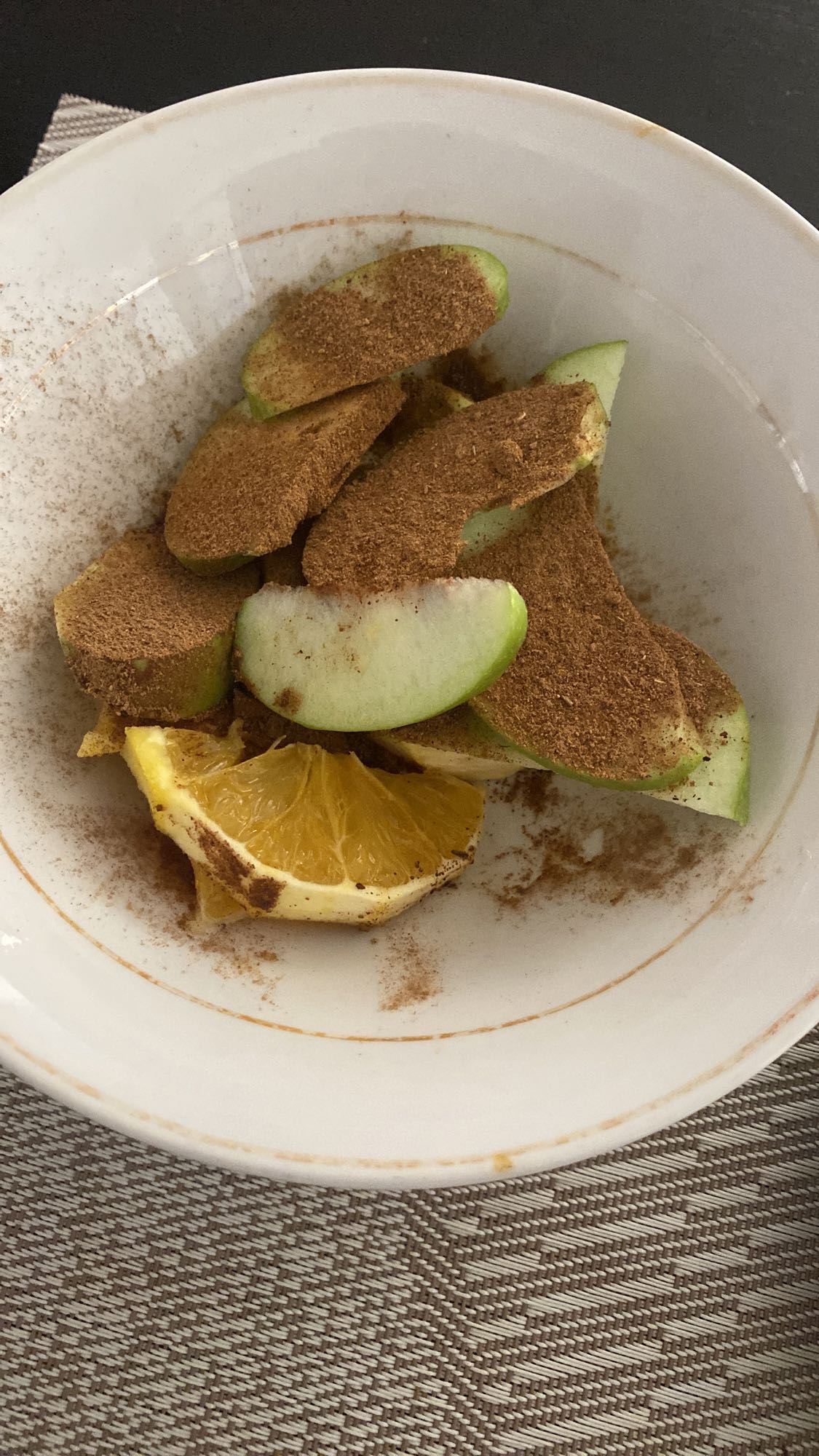 Fruit with cinnamon