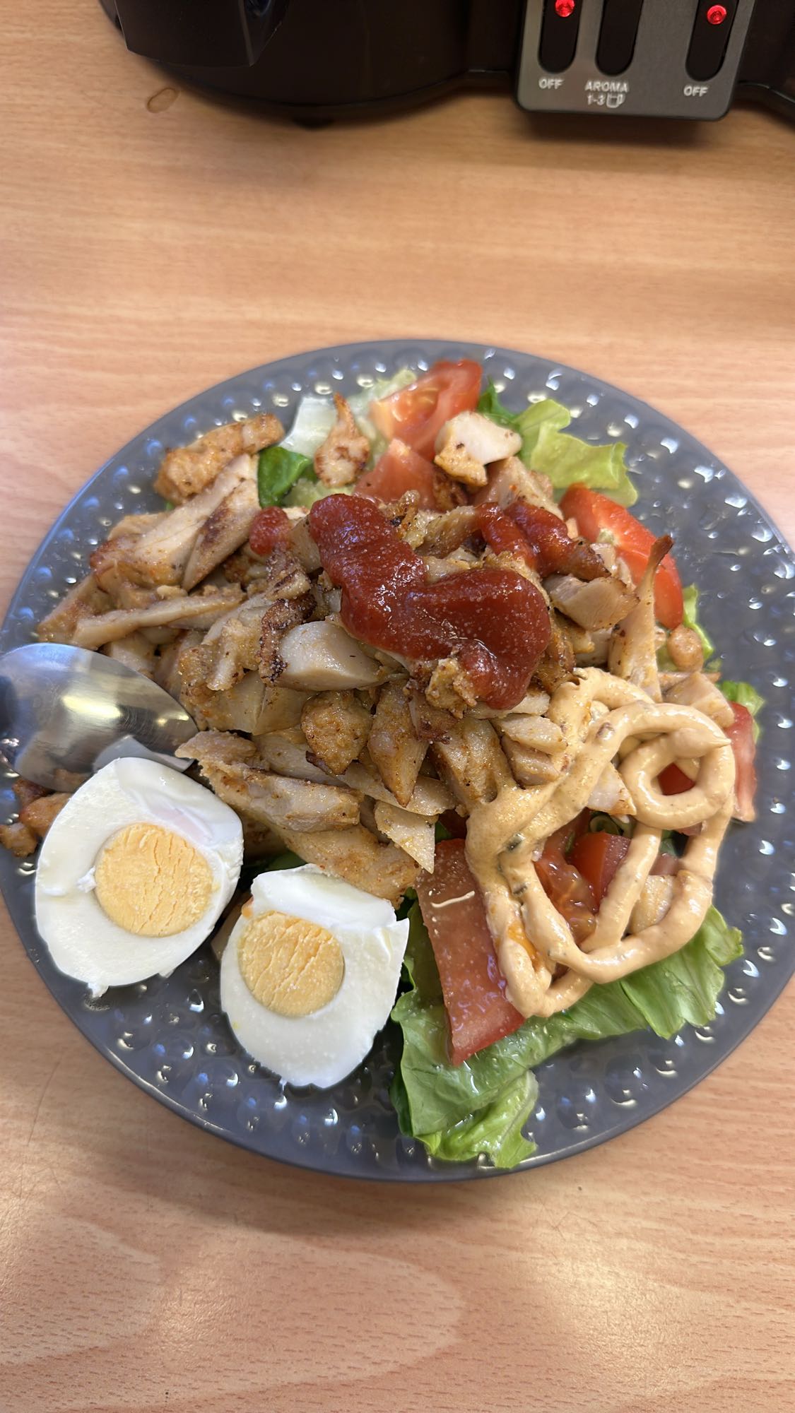 Kycklingsallad med ägg