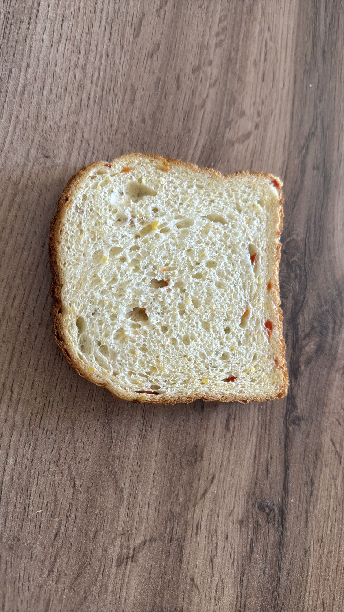 Ломтик белого хлеба