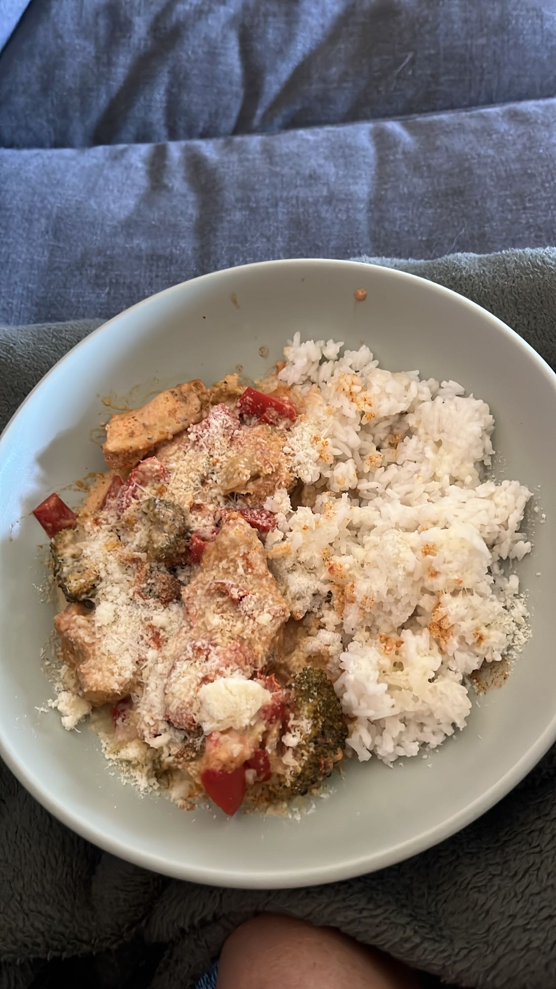 Kurczak z ryżem i warzywami