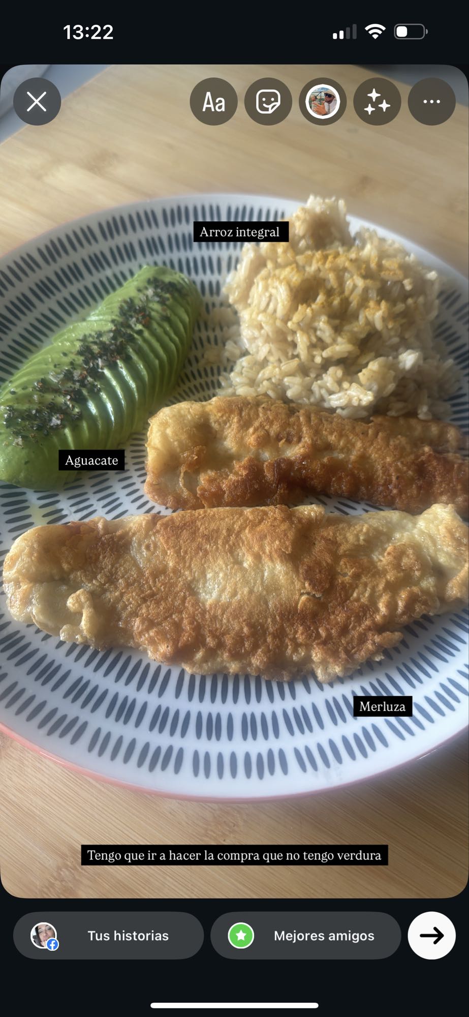 Merluza con arroz y aguacate