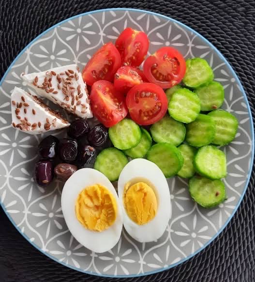 Yumurta ve Sebze Tabağı