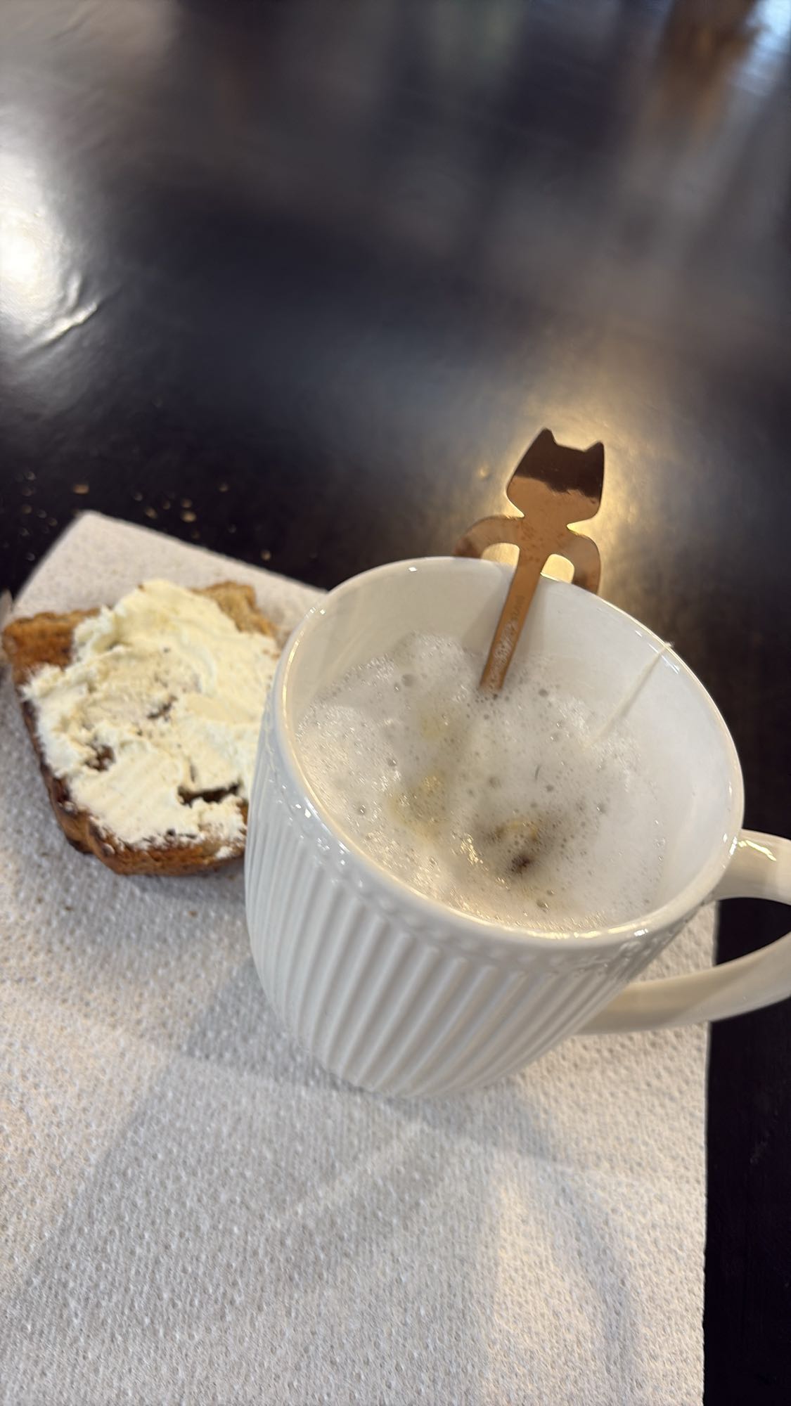 Infusion vanille et tartine légère