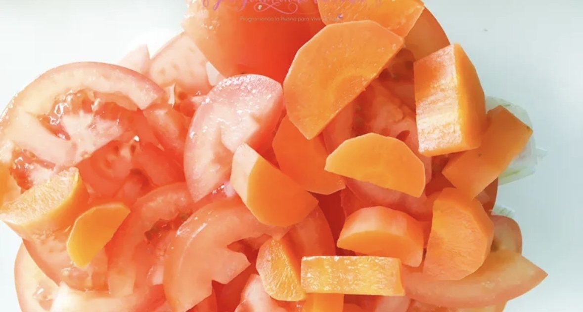 Ensalada de tomate y zanahoria