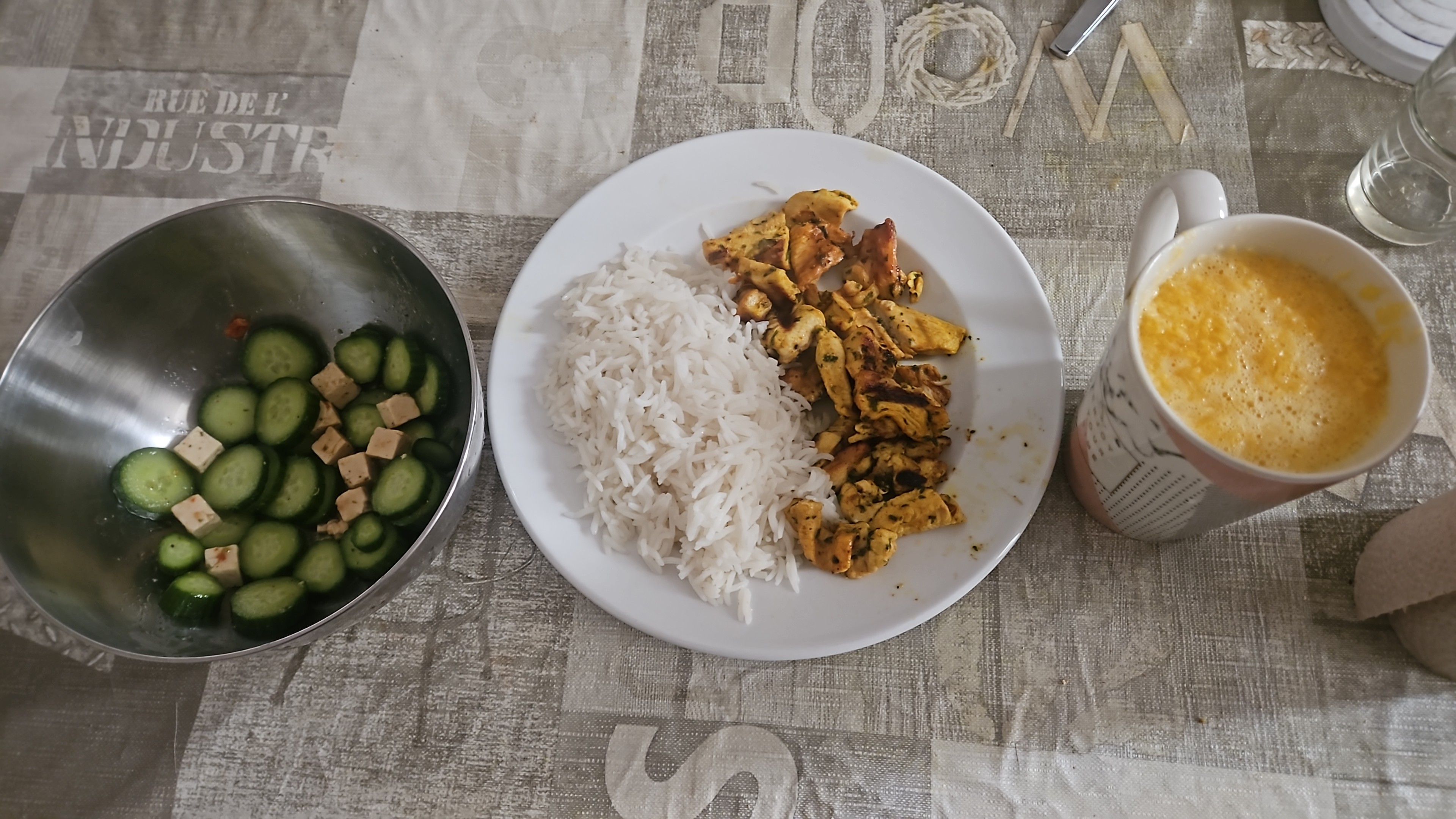 Riz, poulet et salade