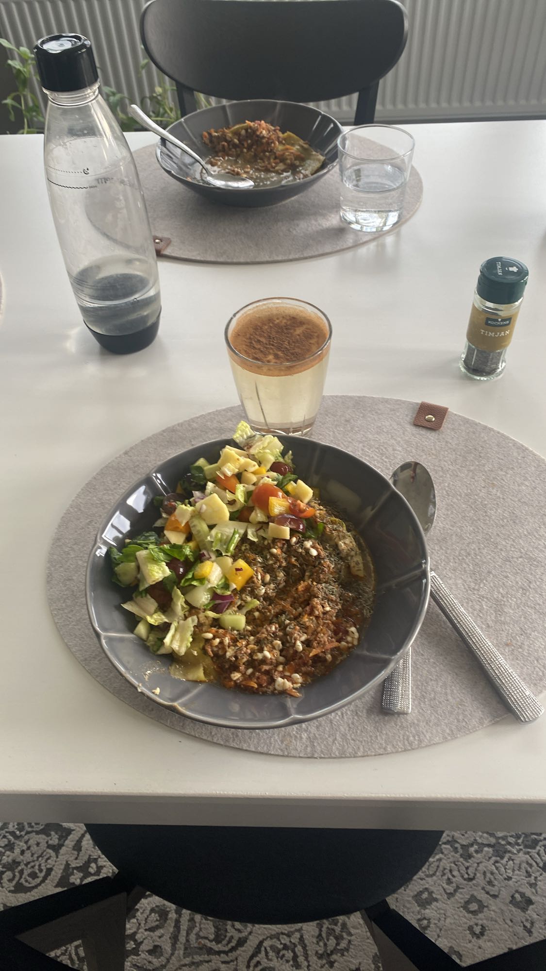 Zucchini lasagne med köttfärs och keso