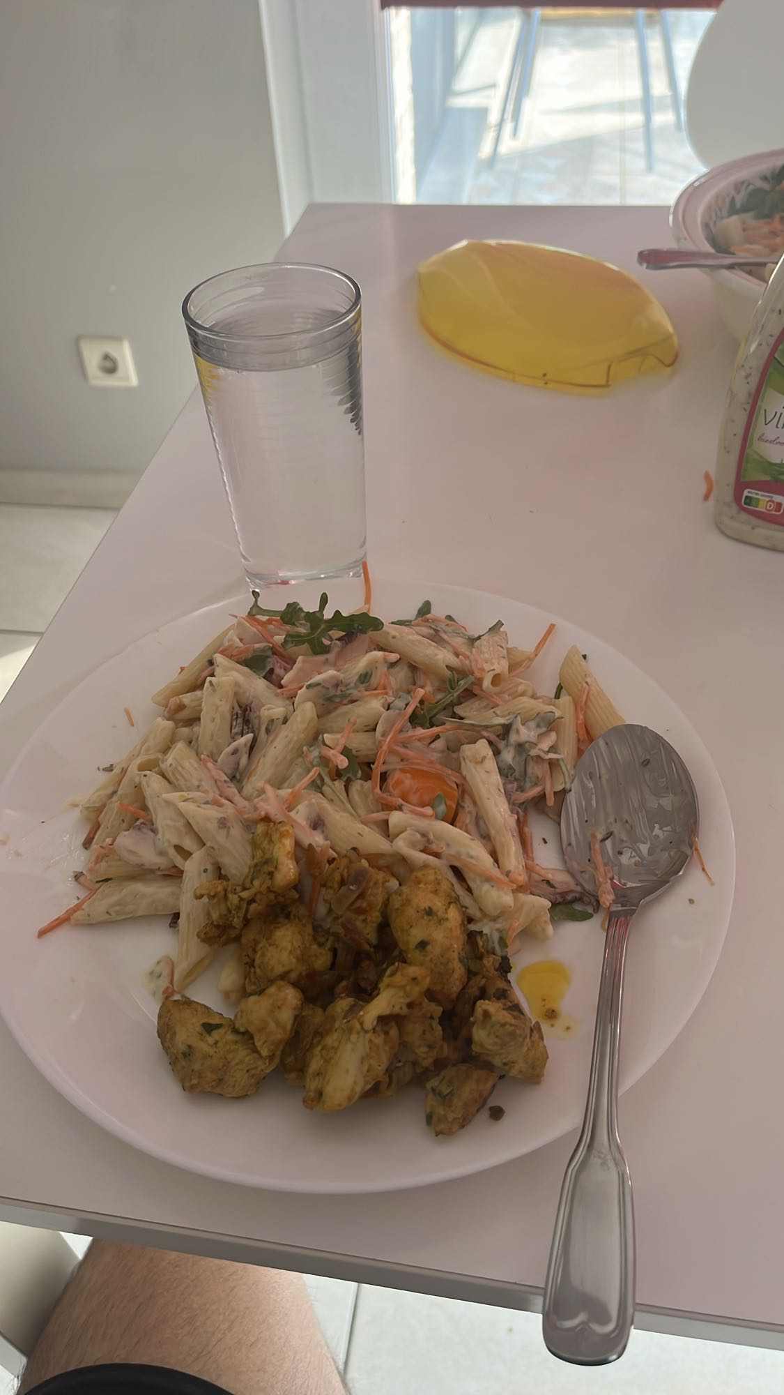 Pâtes et poulet épicé