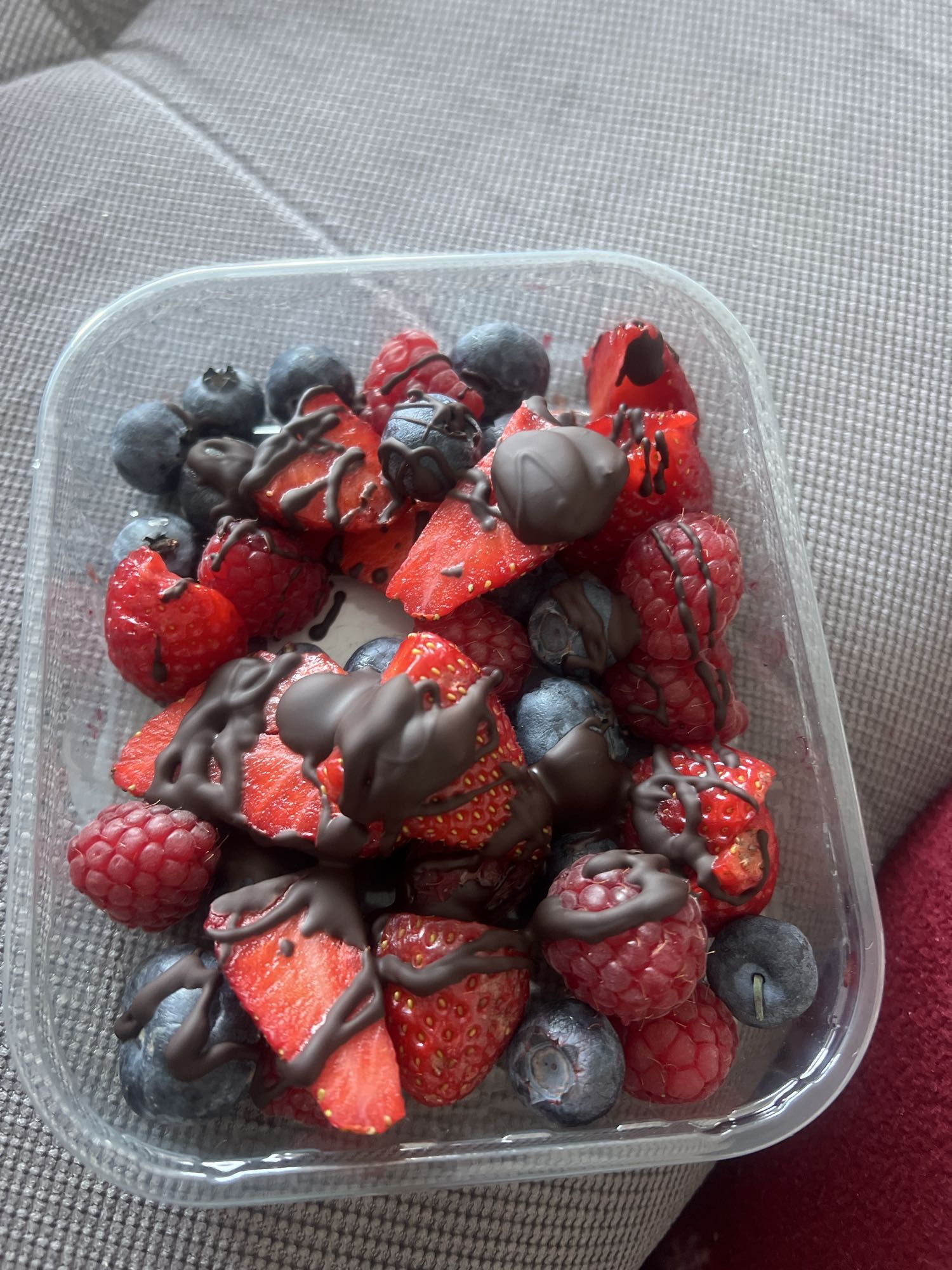 Berries with dark chocolate