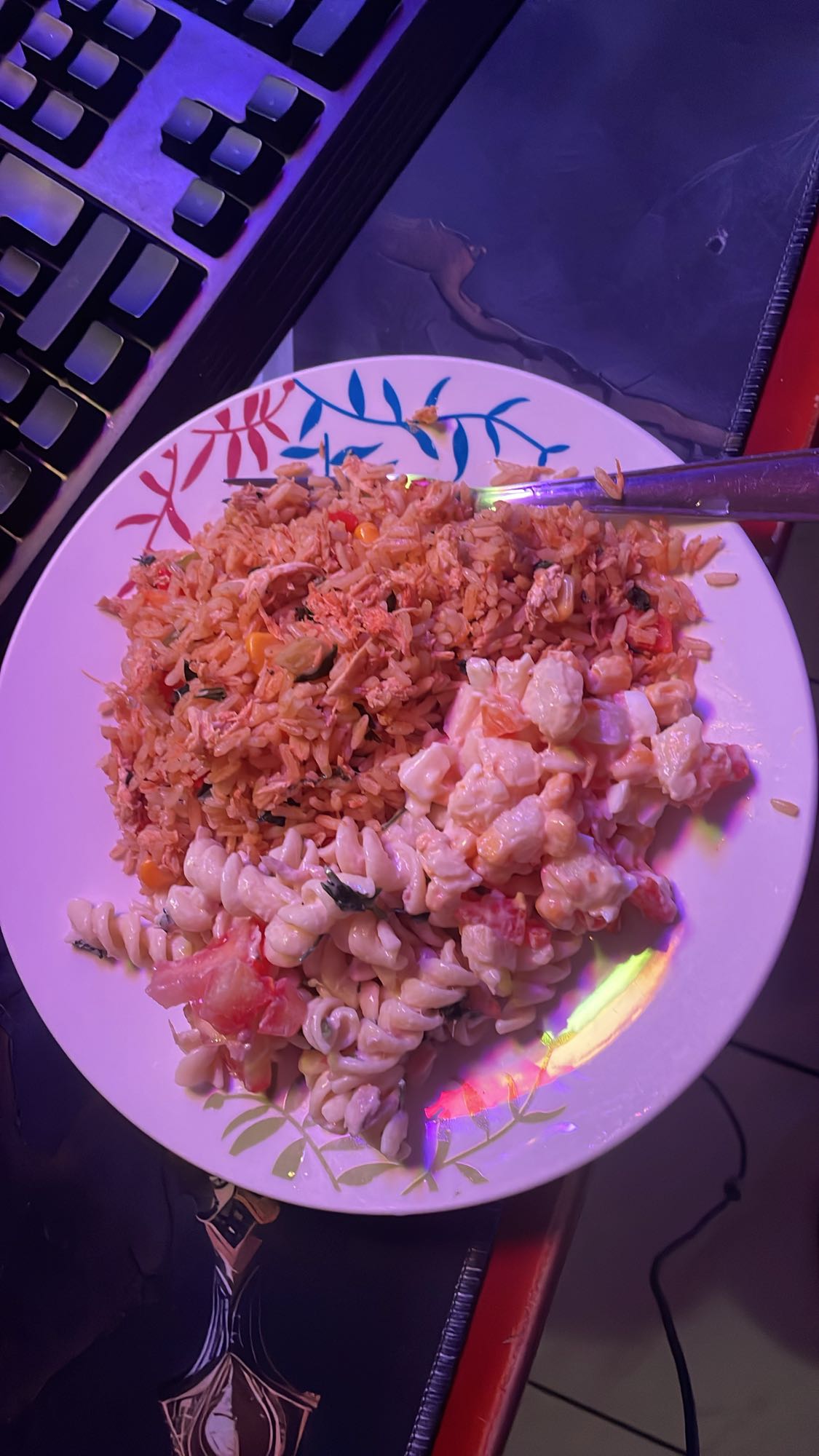 Arroz con ensalada de pasta