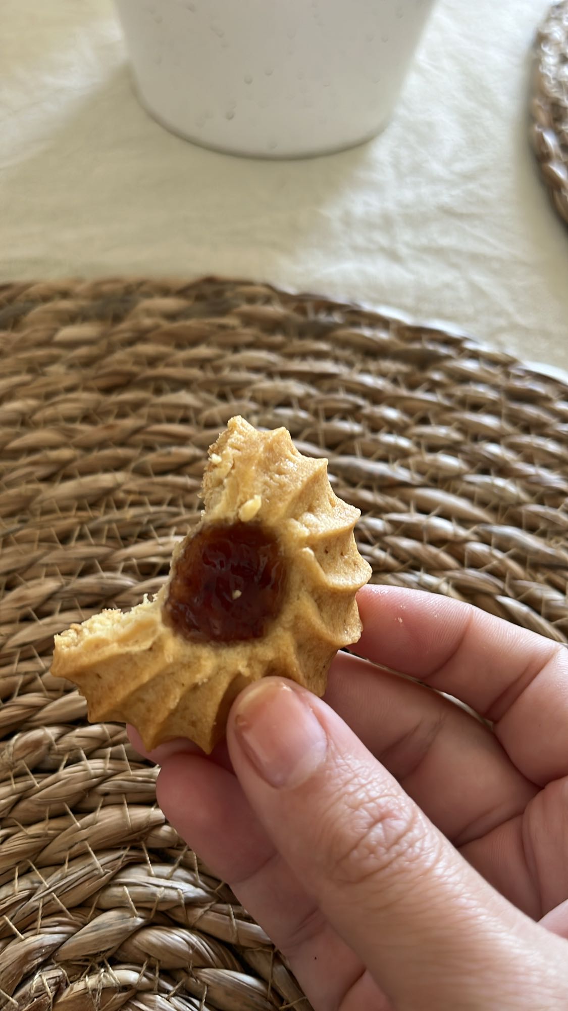 Galleta con mermelada