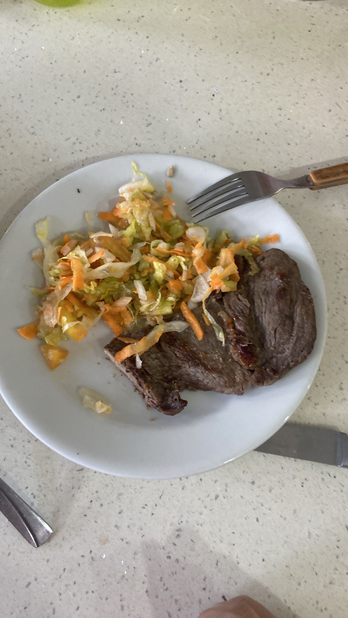 Grilled Beef with Salad