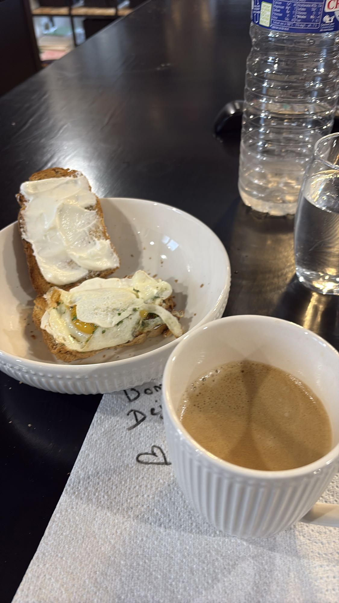 Tartines œuf fromage