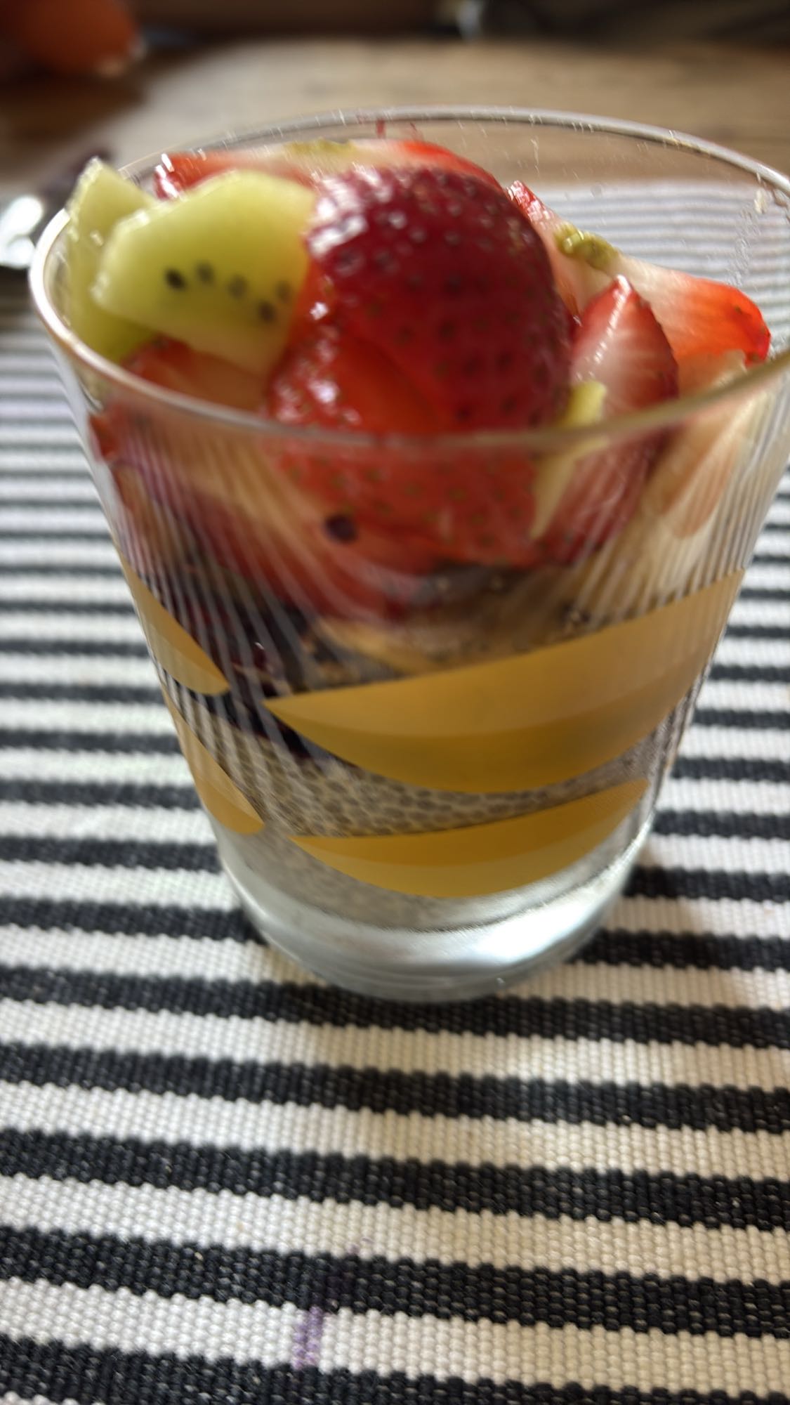 Chiapudding med frukt