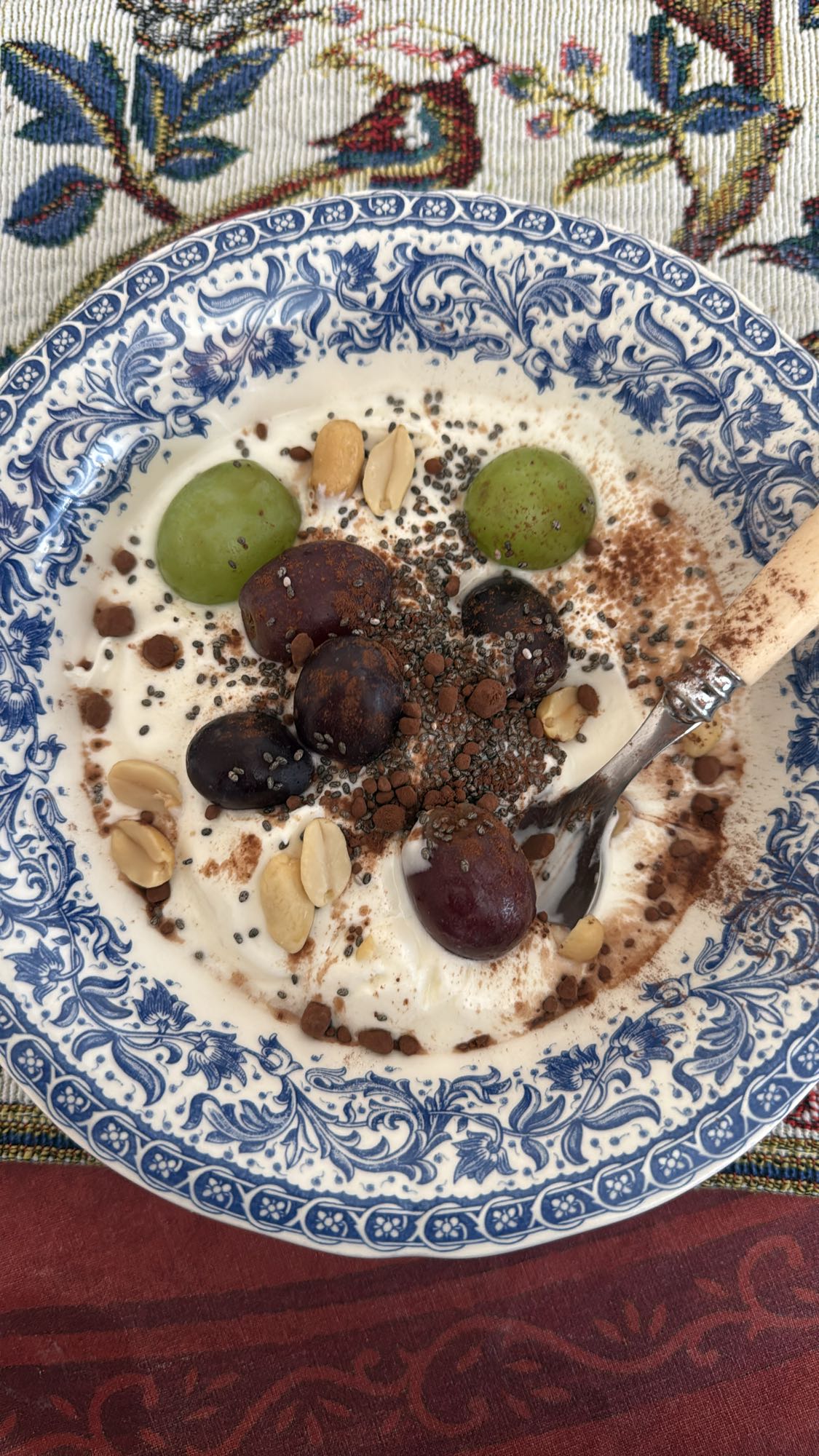 Yaourt raisins et cacahuètes