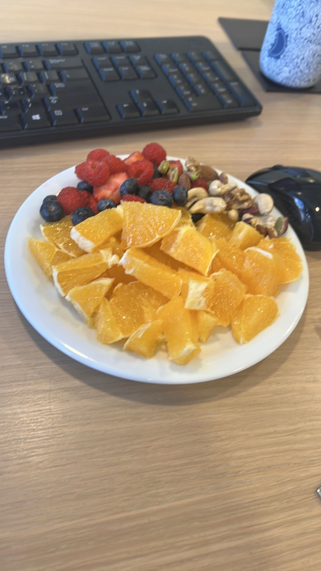 Φρουτοσαλάτα με ξηρούς καρπούς