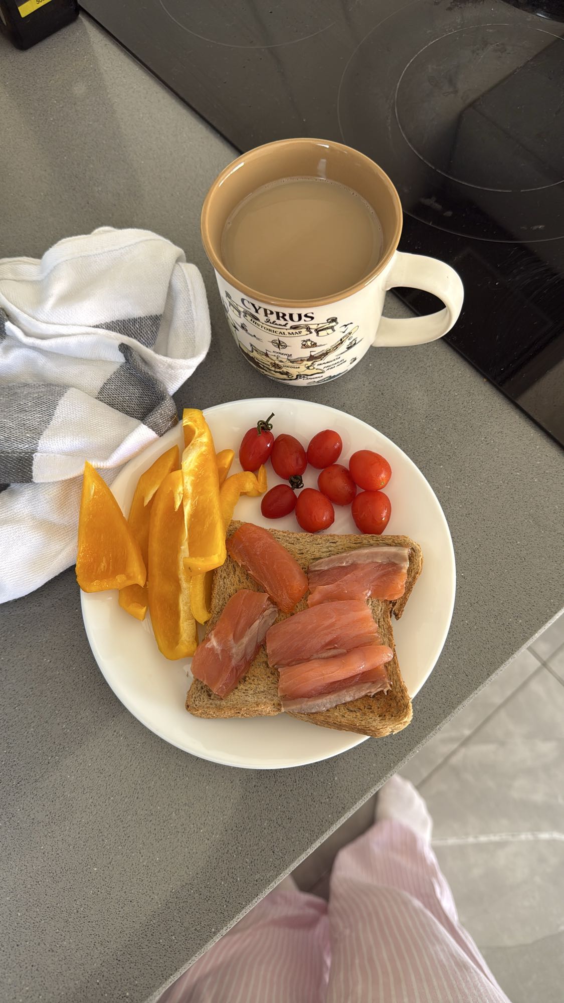 Завтрак с лососем