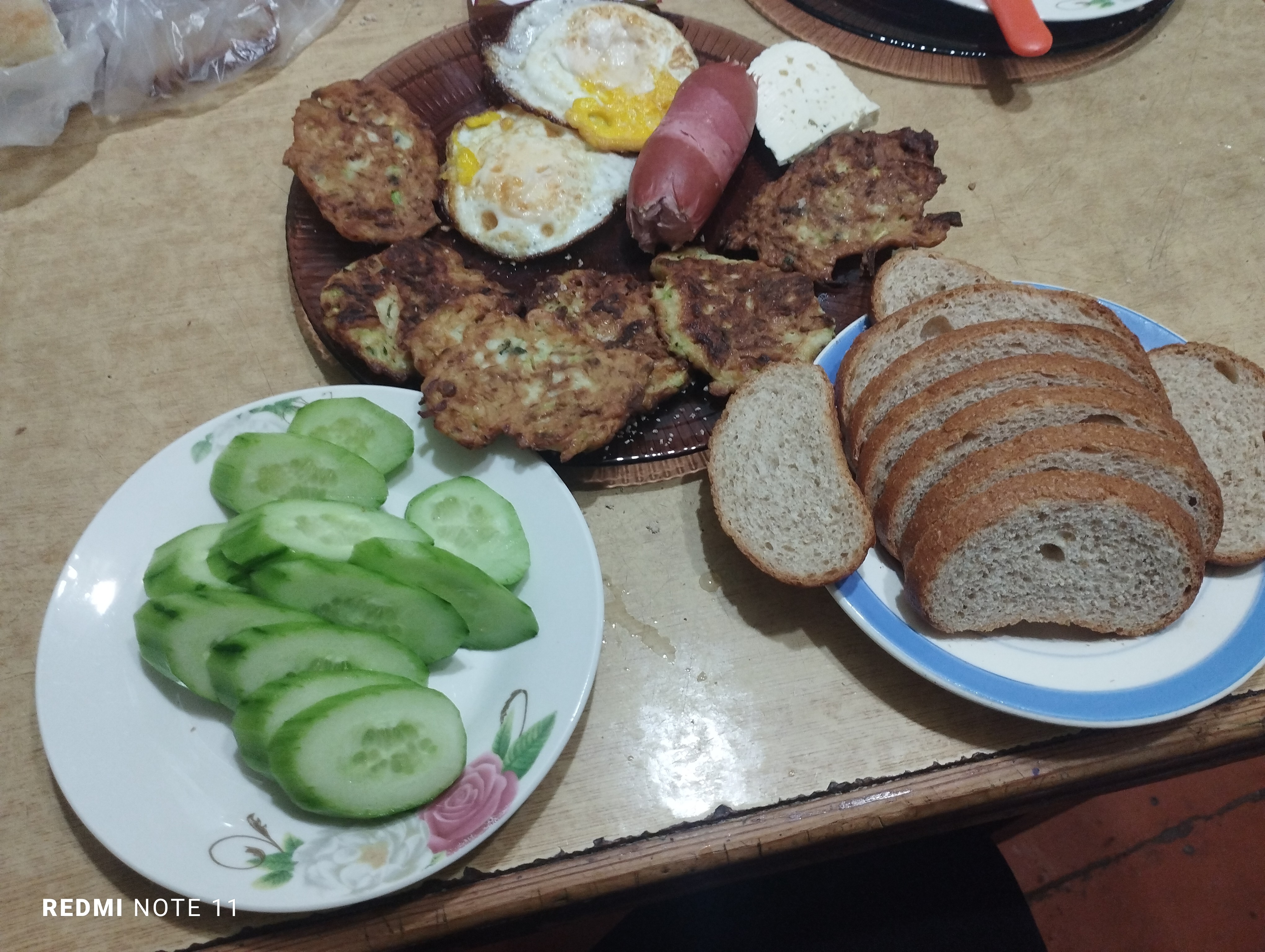 Eggs and fritters plate