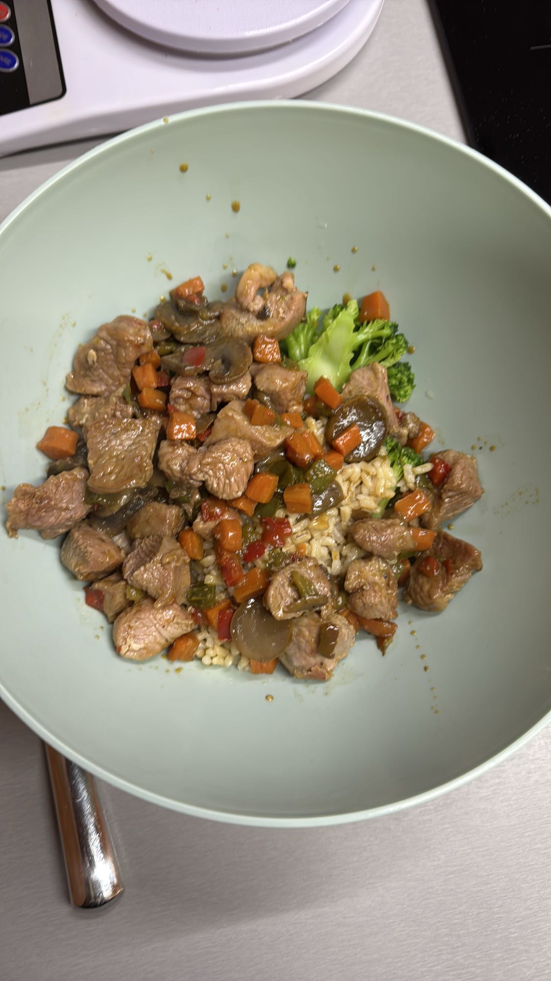 Salteado de pavo y arroz