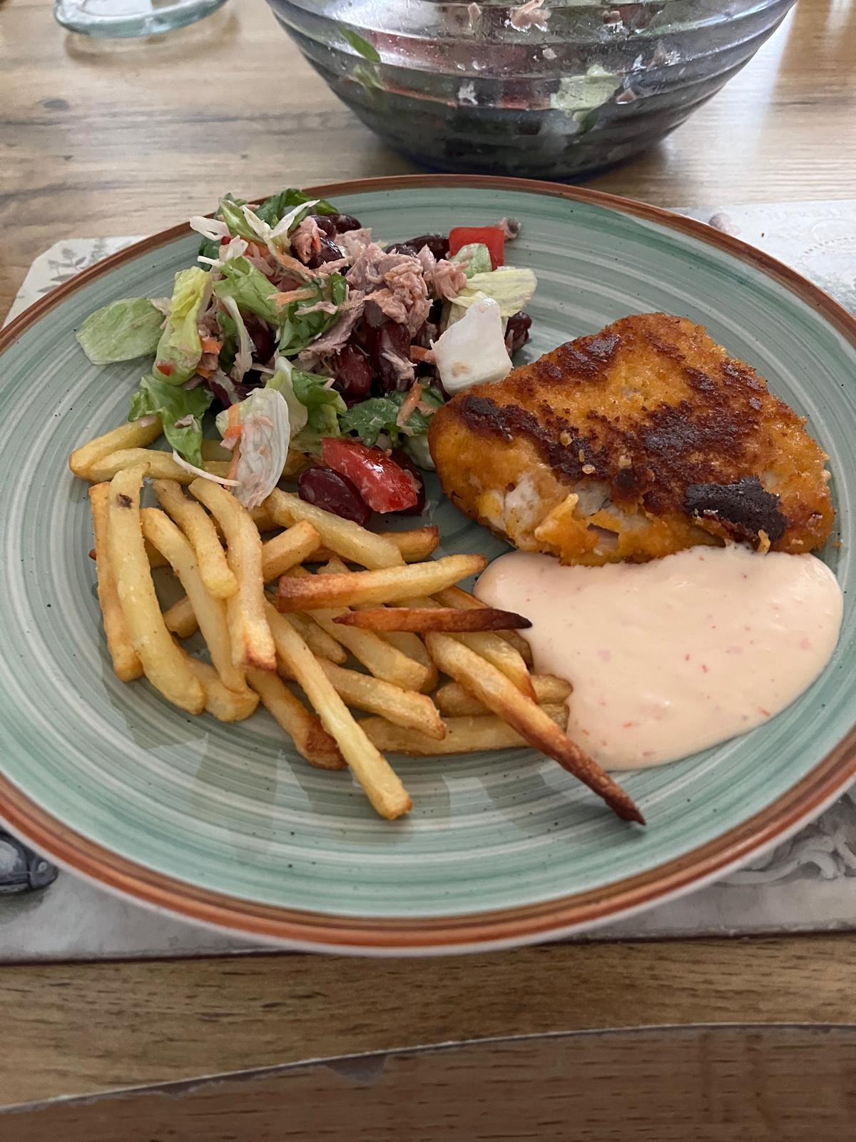 Fischfilet mit Pommes