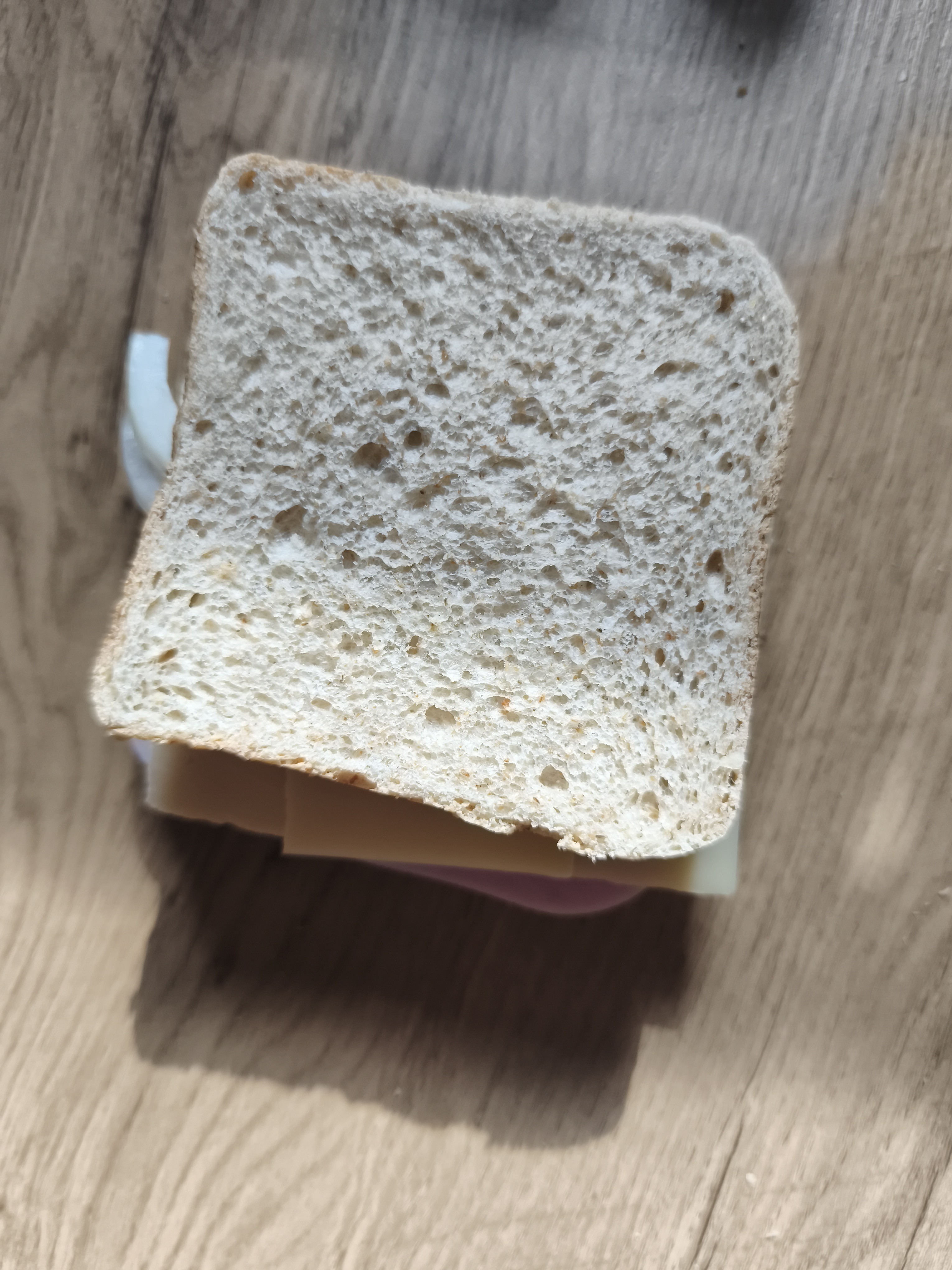 Sandwich de jamón y queso