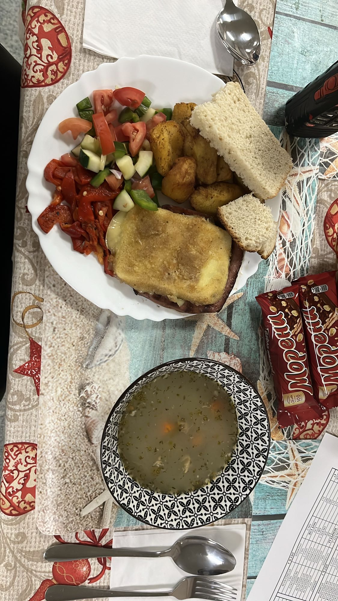 Обед с супом и гарниром