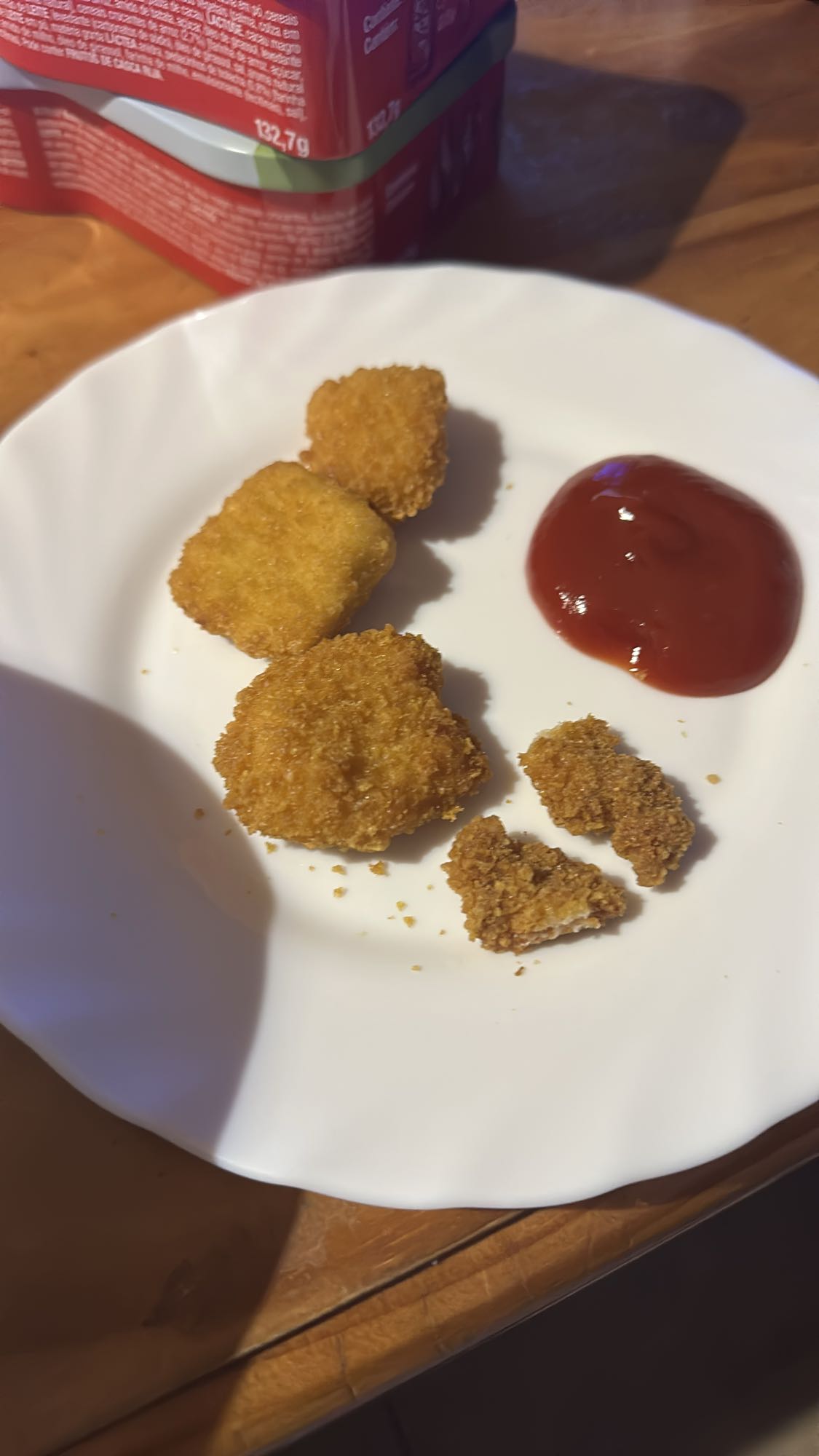 Chicken nuggets & ketchup